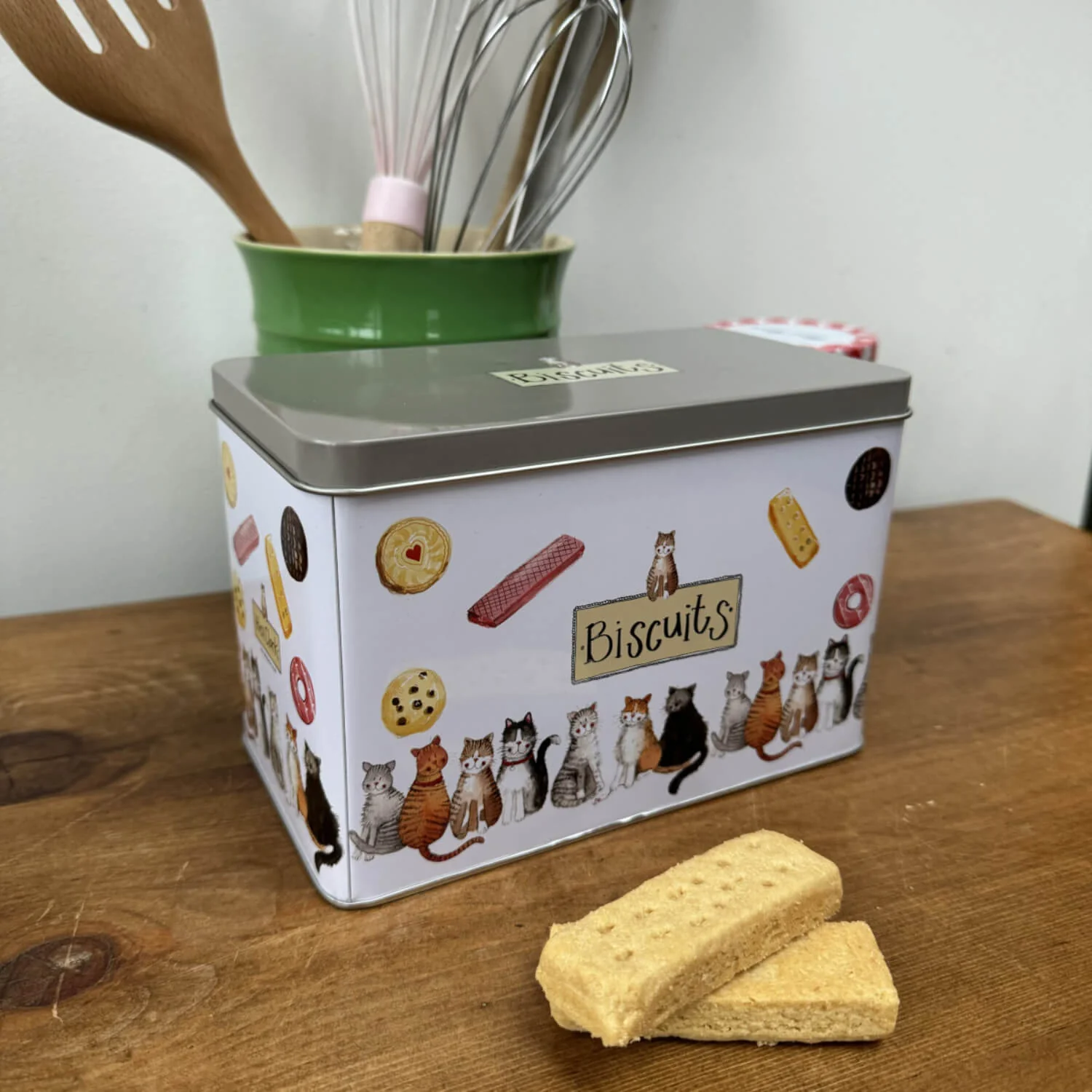 Alex Clark Biscuit Tin - Marvellous Moggies - Image 3