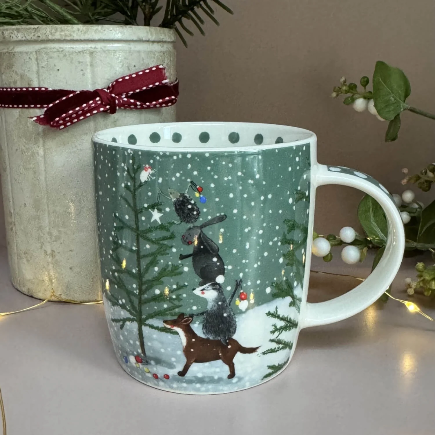 Alex Clark Christmas 400ml China Mug - Decorating The Tree
