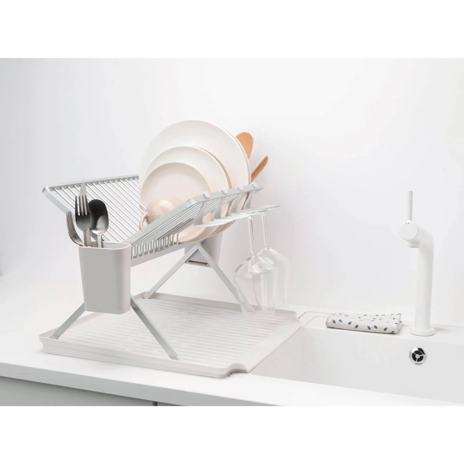 Brabantia SinkSide Light Grey Foldable Dish Rack - Large - Image 11