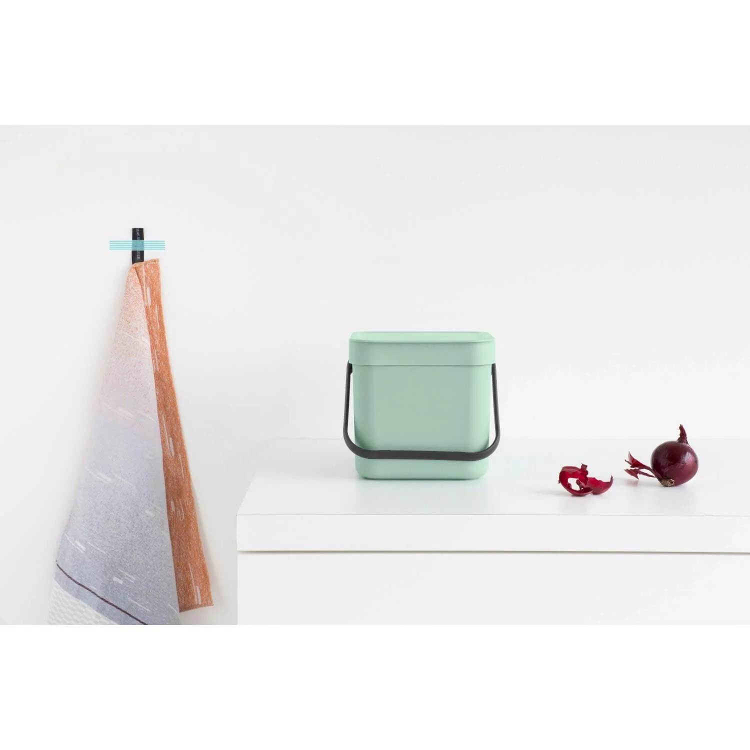 Brabantia Sort & Go 6 Litre Waste Bin - Jade Green - Image 6