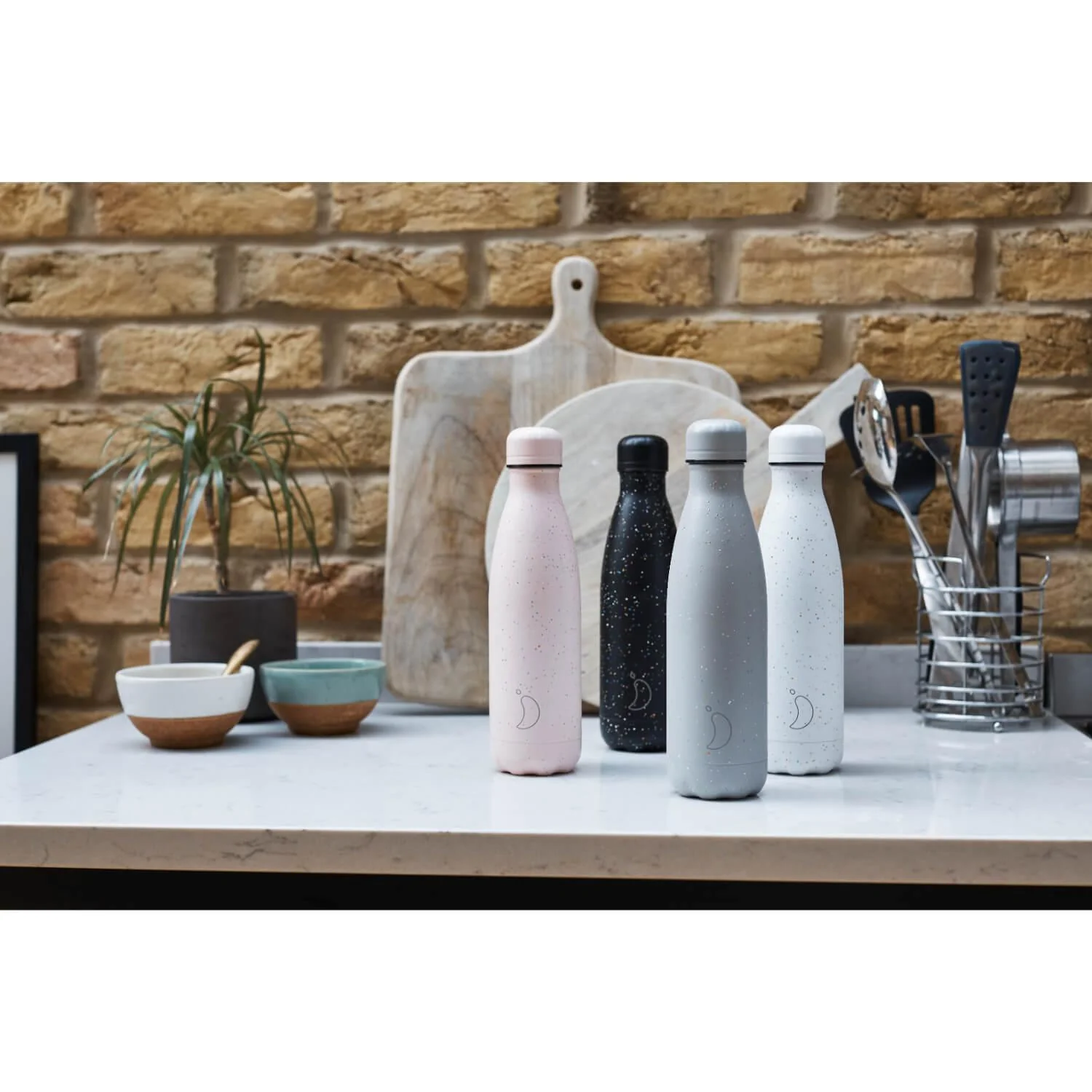 Chilly's 260ml Monochrome Reusable Water Bottle - All Black - Image 5