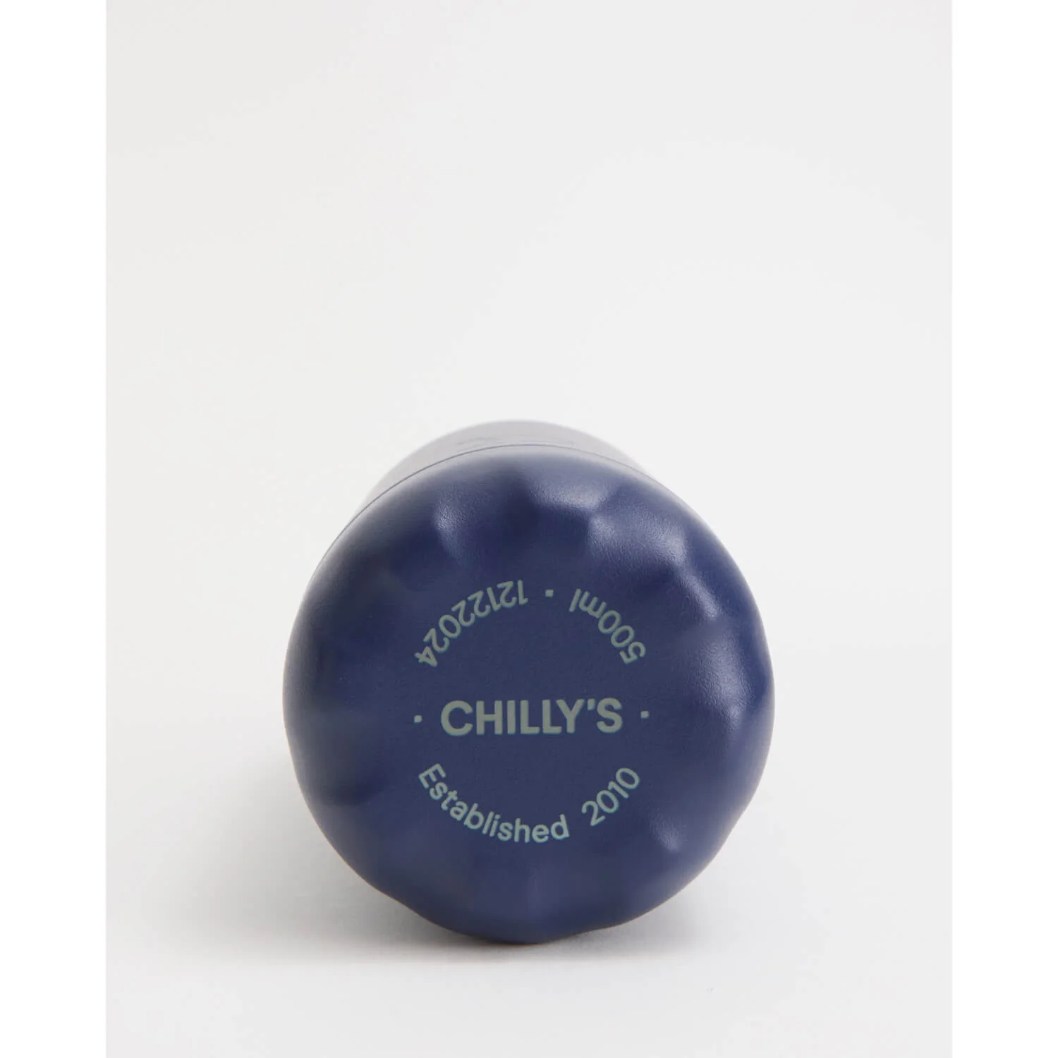Chilly's Original 500ml Reusable Bottle - Navy - Image 3