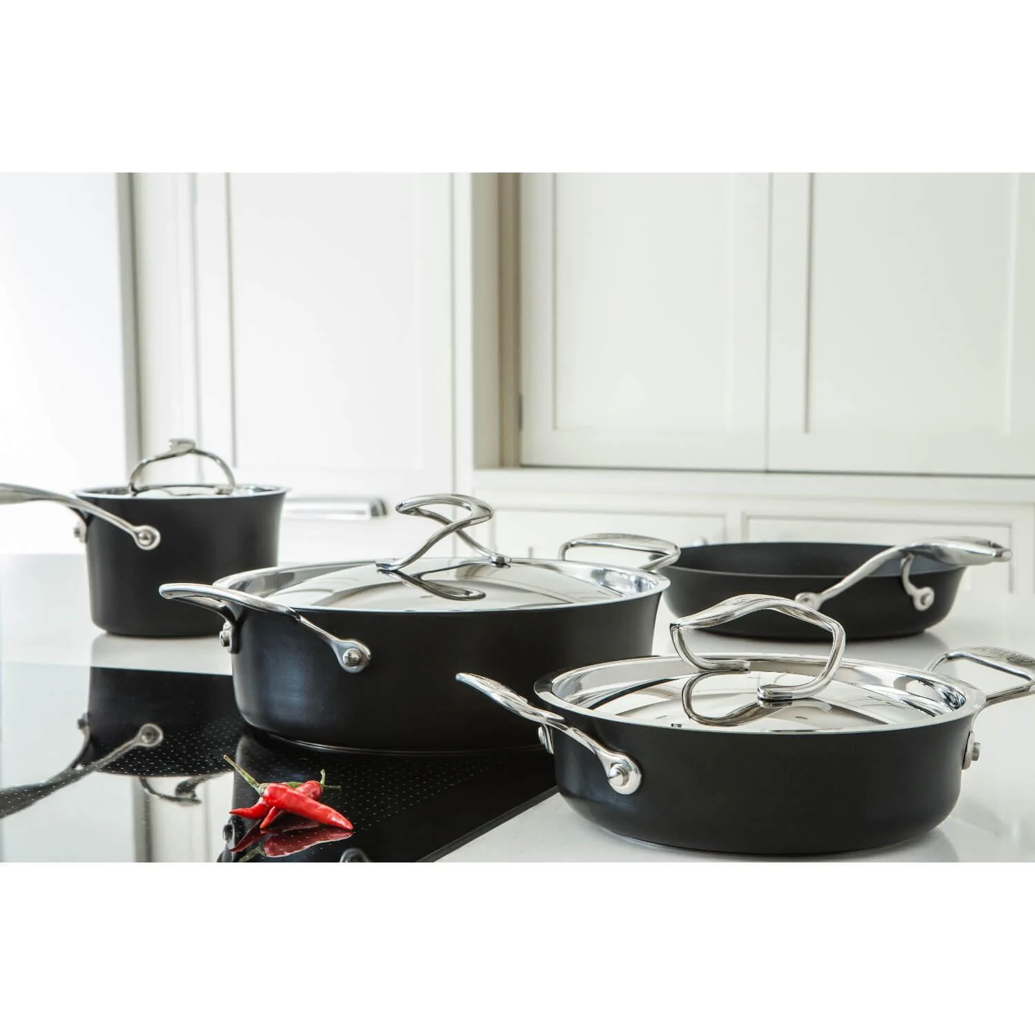 Circulon Style Hard Anodised Non-Stick Sautese Pan - 20cm - Image 7