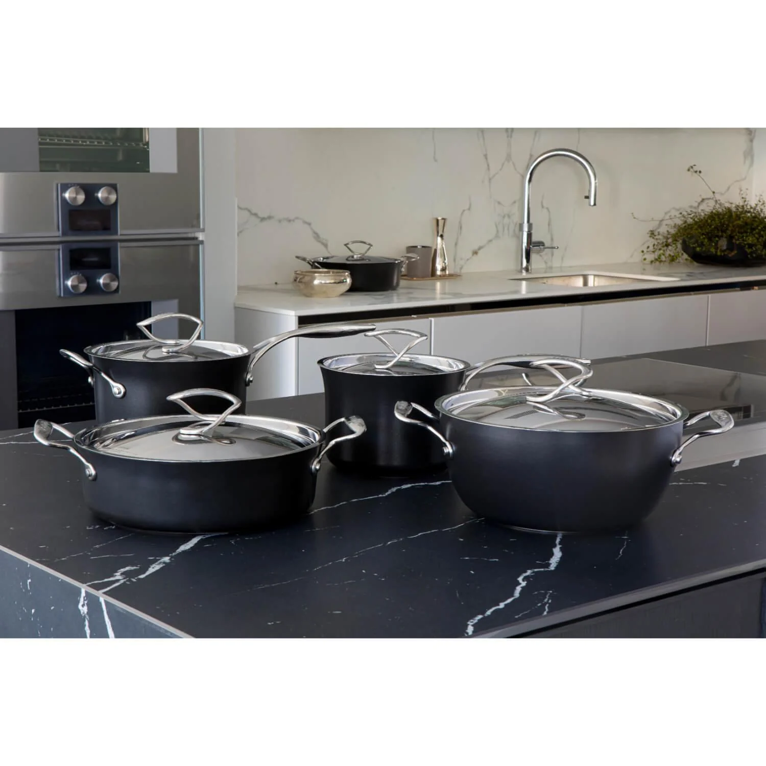 Circulon Style Hard Anodised Non-Stick Sautese Pan- 24cm - Image 6