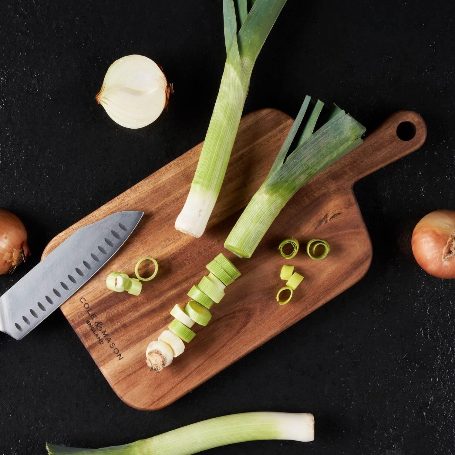 Cole & Mason Barkway Acacia Small Chopping Board With Handle - Image 6