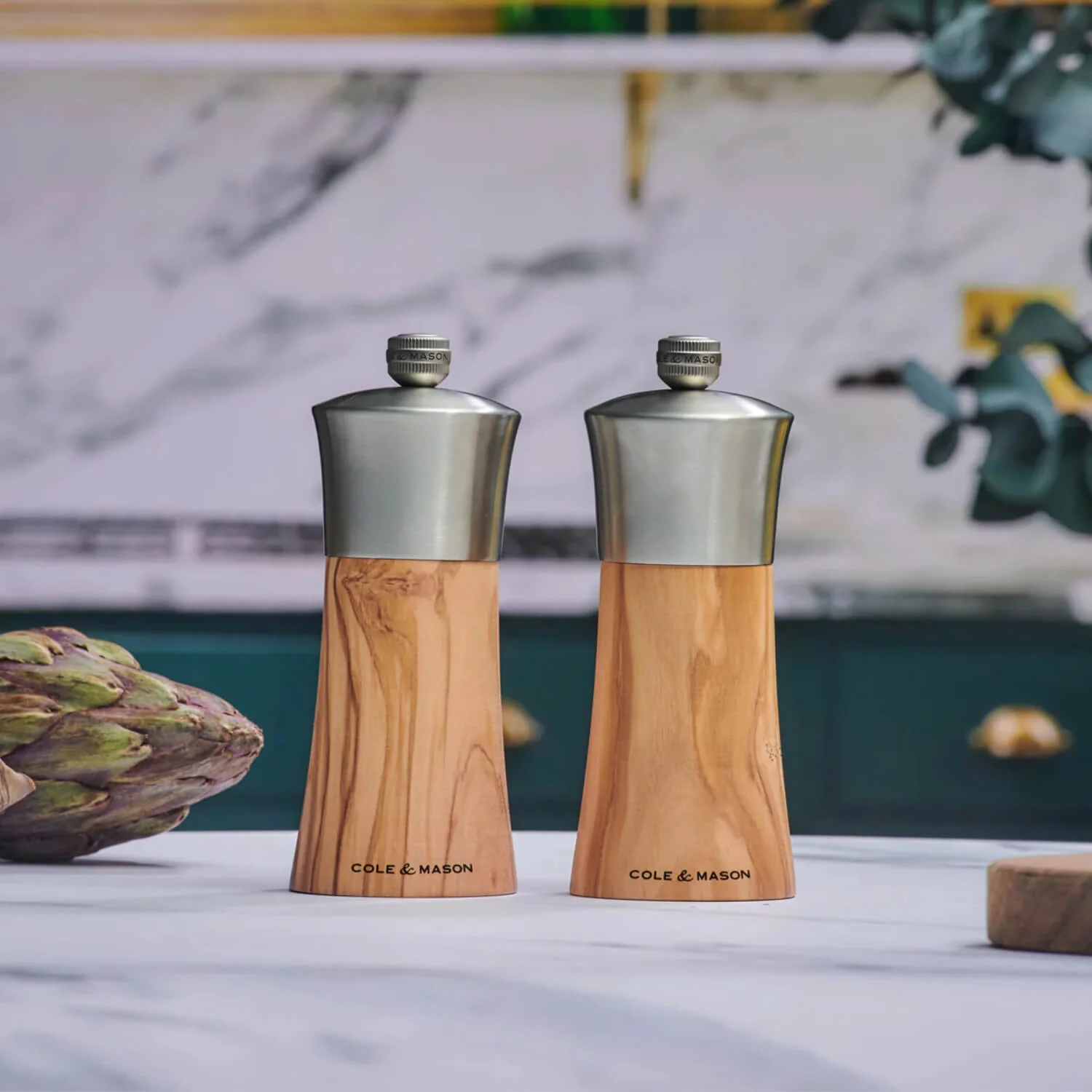 Cole & Mason Bromley 15cm Olive Wood Pepper Mill - Image 5