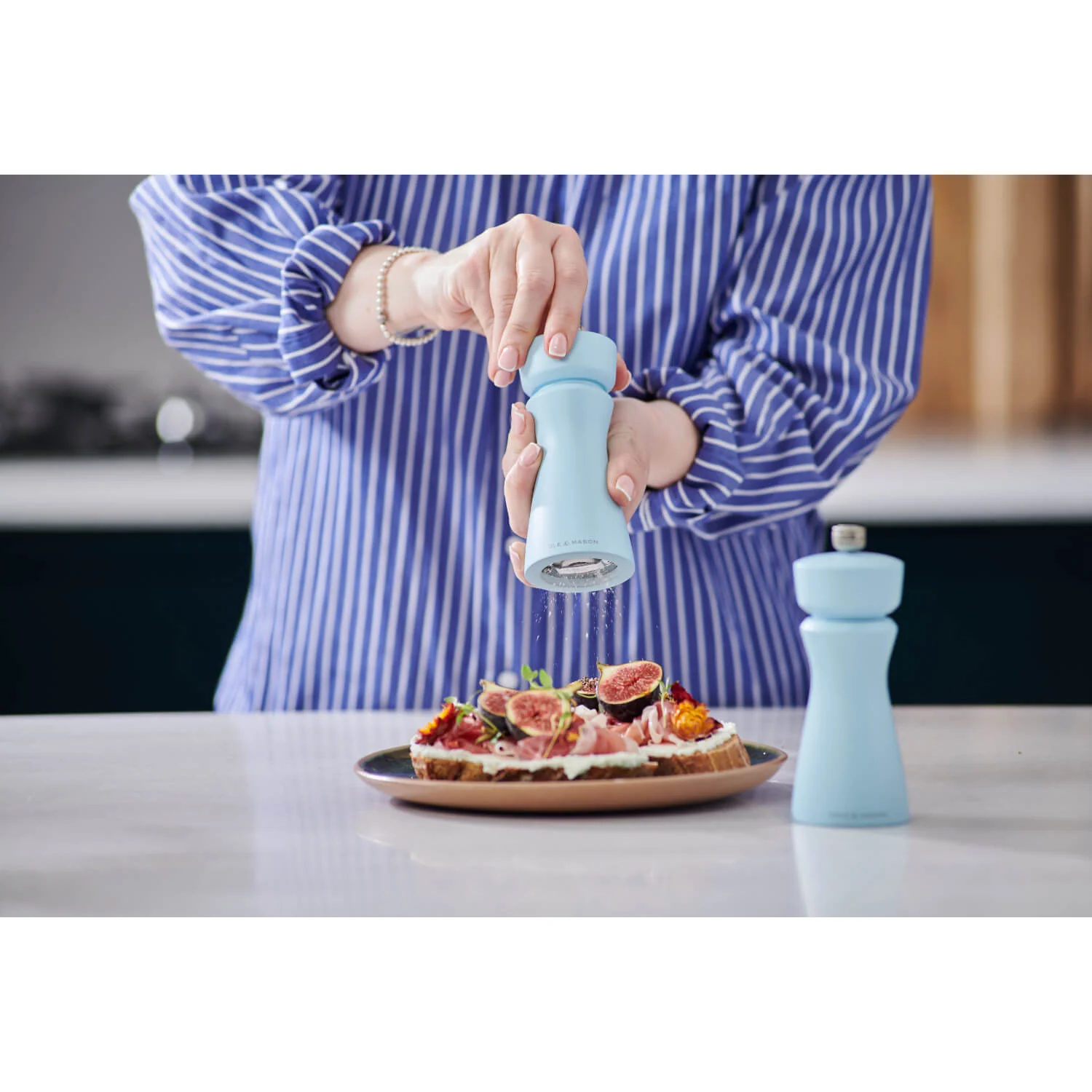 Cole & Mason Kenton 15cm Salt Or Pepper Mill - Blue Salt - Image 9