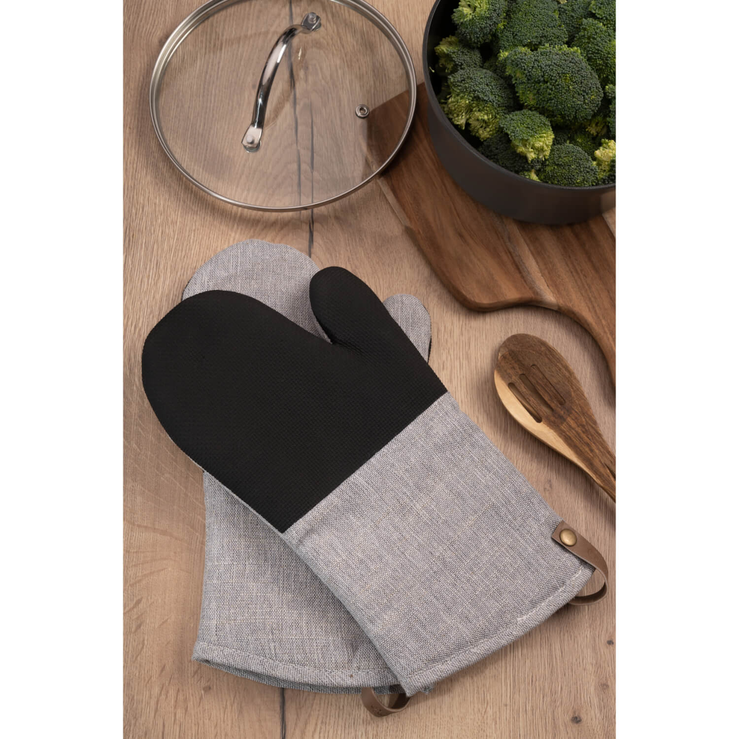 Cuisinart Neoprene Pack of 2 Oven Mitts - Grey - Image 5