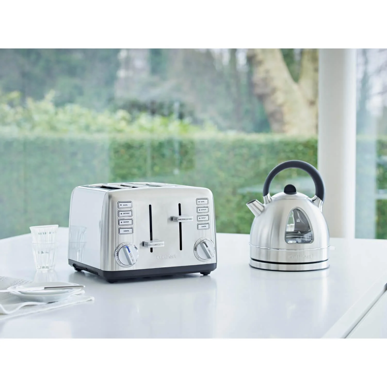 Cuisinart Traditional 1.7 Litre Dome Kettle - Brushed Steel - Image 4