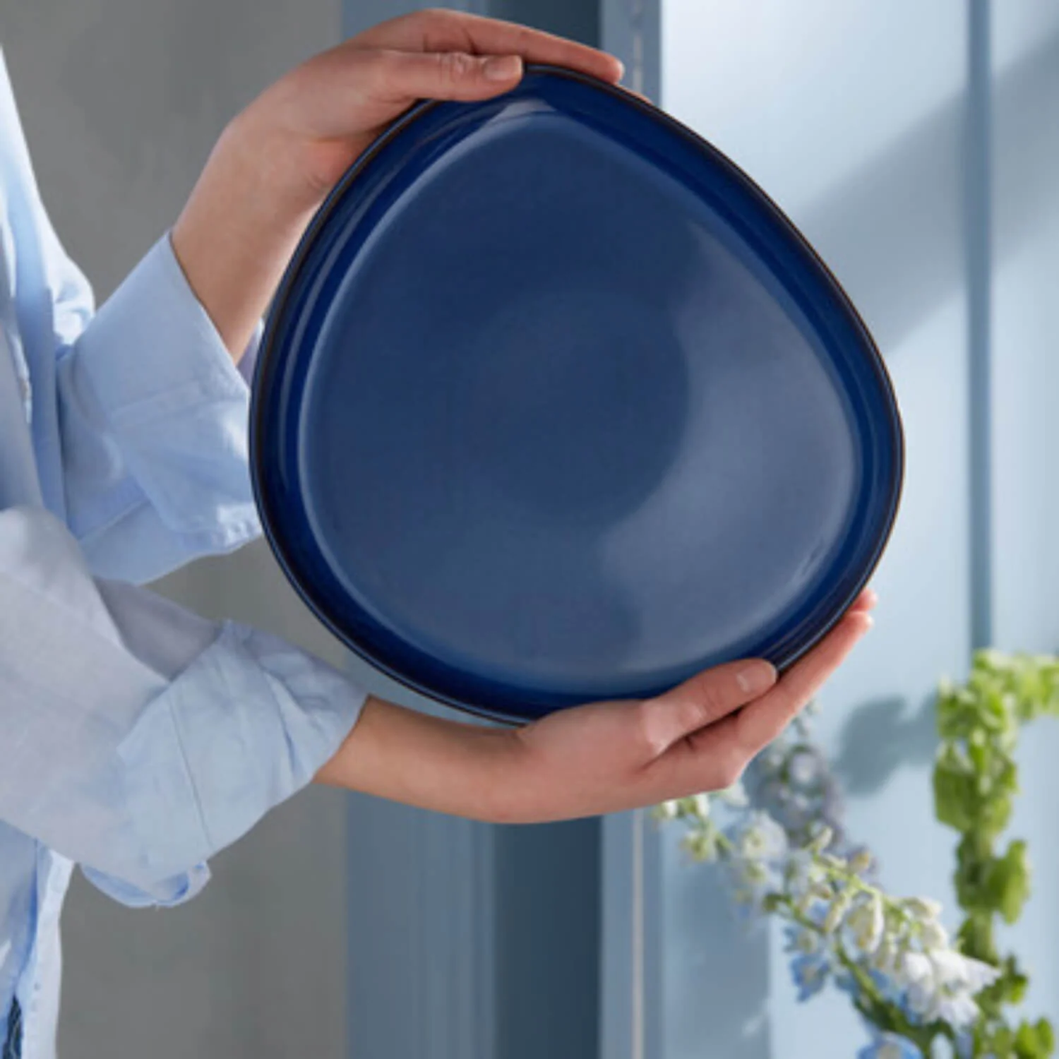 Denby Imperial Blue 30cm Organic Platter - Image 3