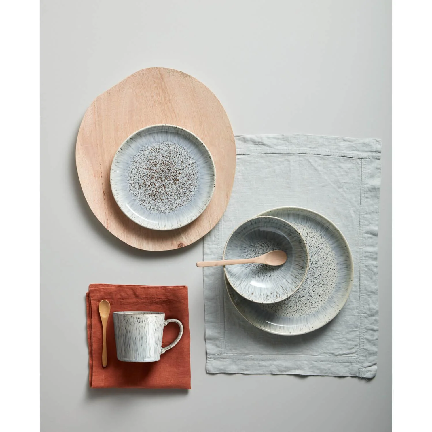 Denby Halo Speckle Medium Coupe Plate - 21cm - Image 5