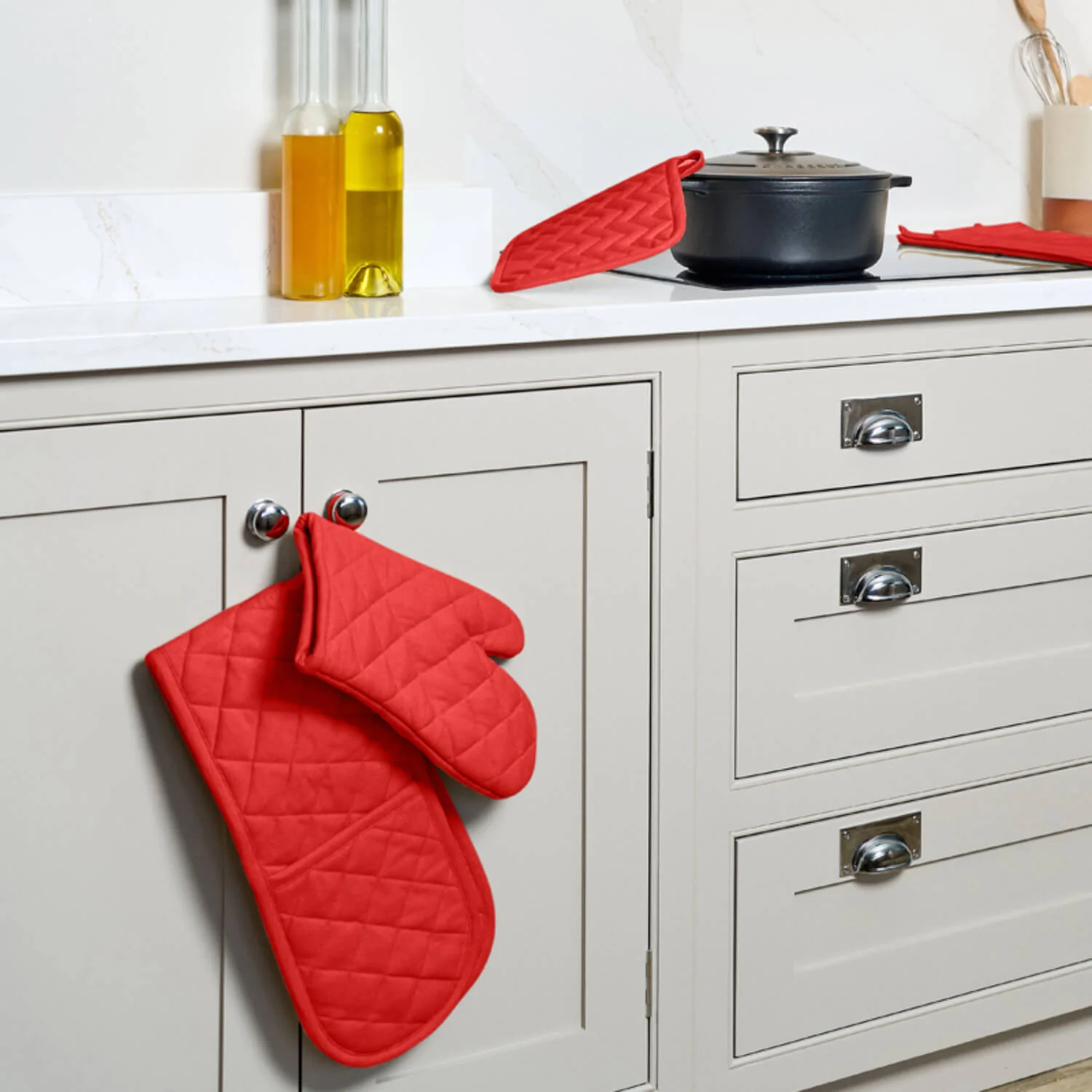 Dexam Love Colour Cotton Double Oven Gloves - Scarlet - Image 5