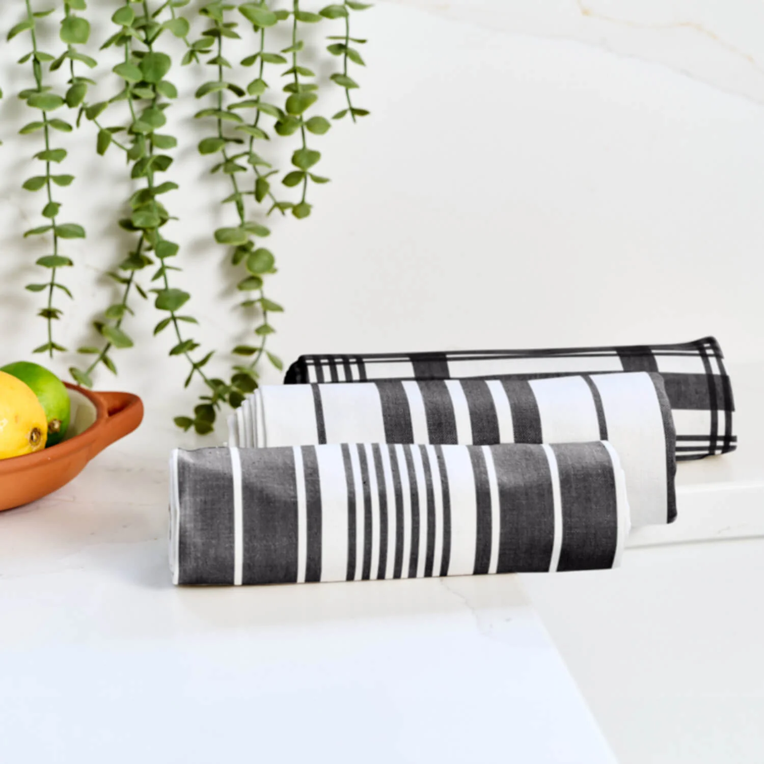 Dexam Love Colour Set of 3 Extra Large Tea Towels - True Black - Image 2