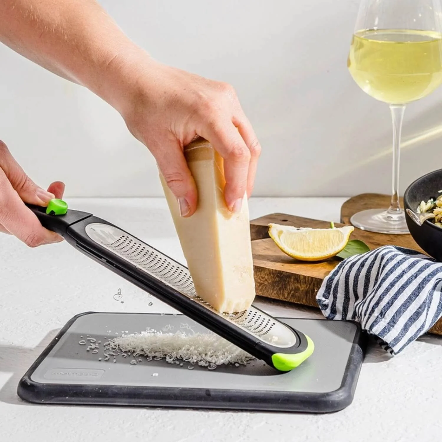 Dreamfarm Ozest Zester Grater - Fine - Image 3