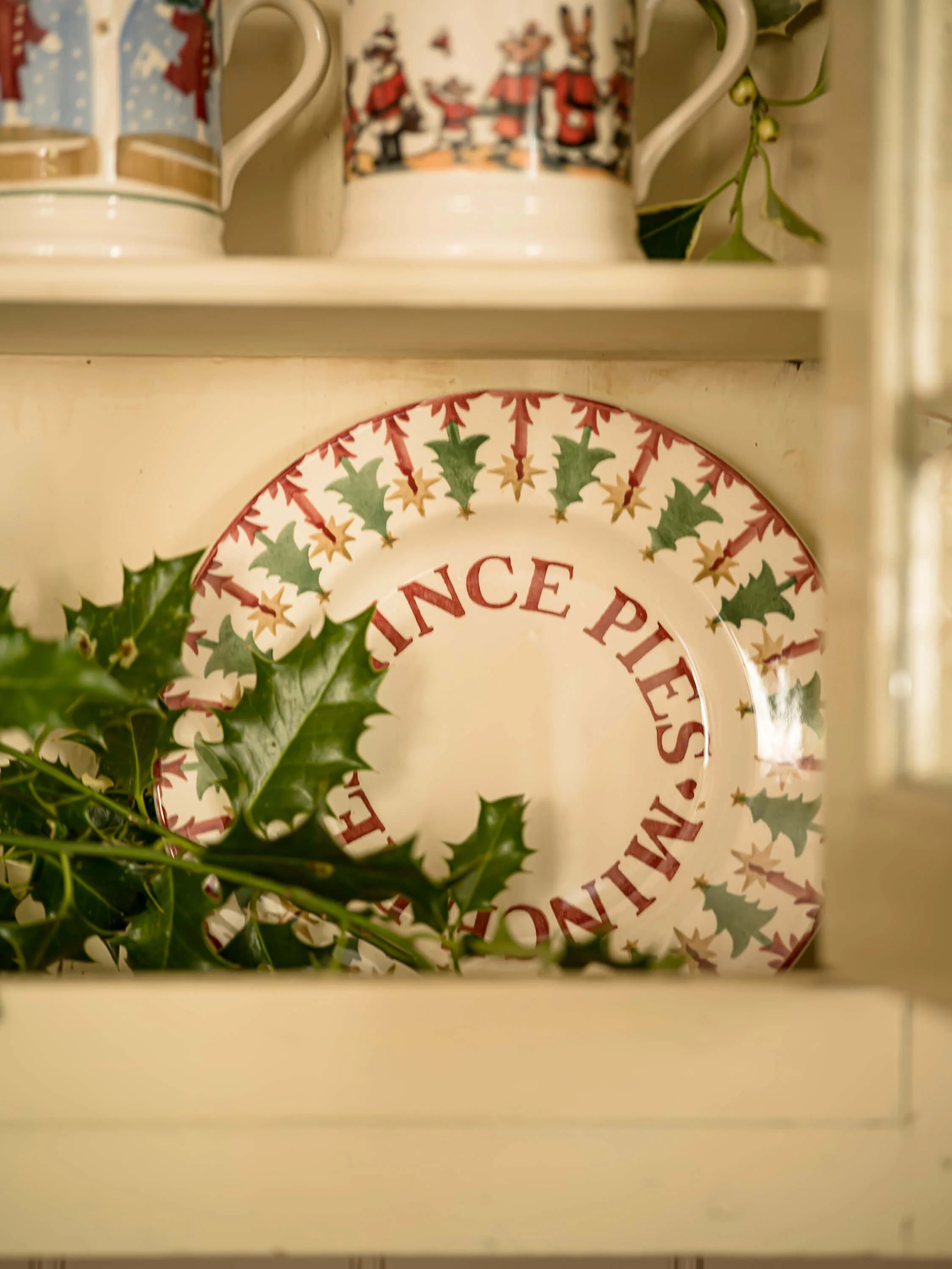 Emma Bridgewater 22cm Christmas Medium Dinner Plate - Christmas Joy - Image 3