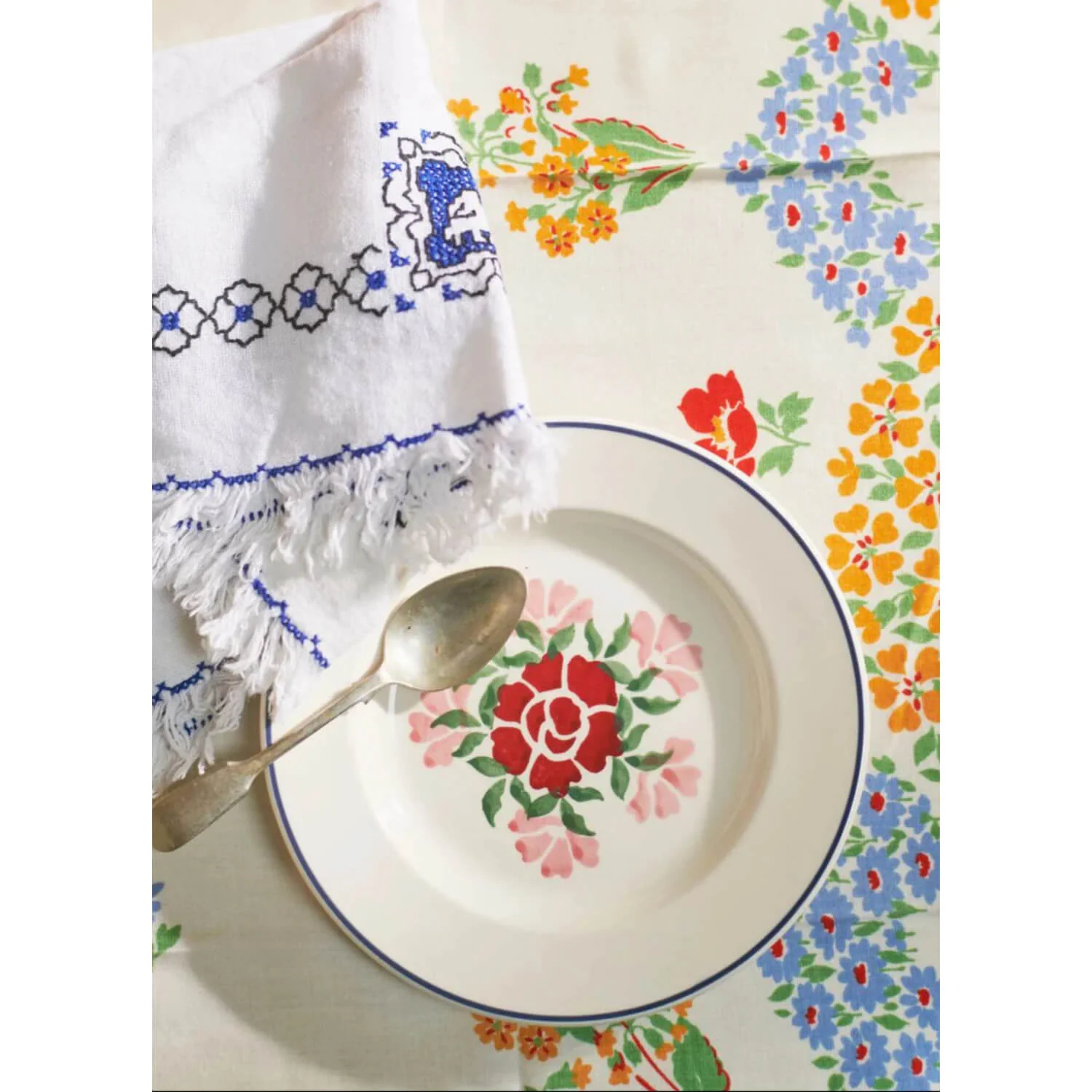 Emma Bridgewater 6 1/2" Plate - Antique Roses - Image 2