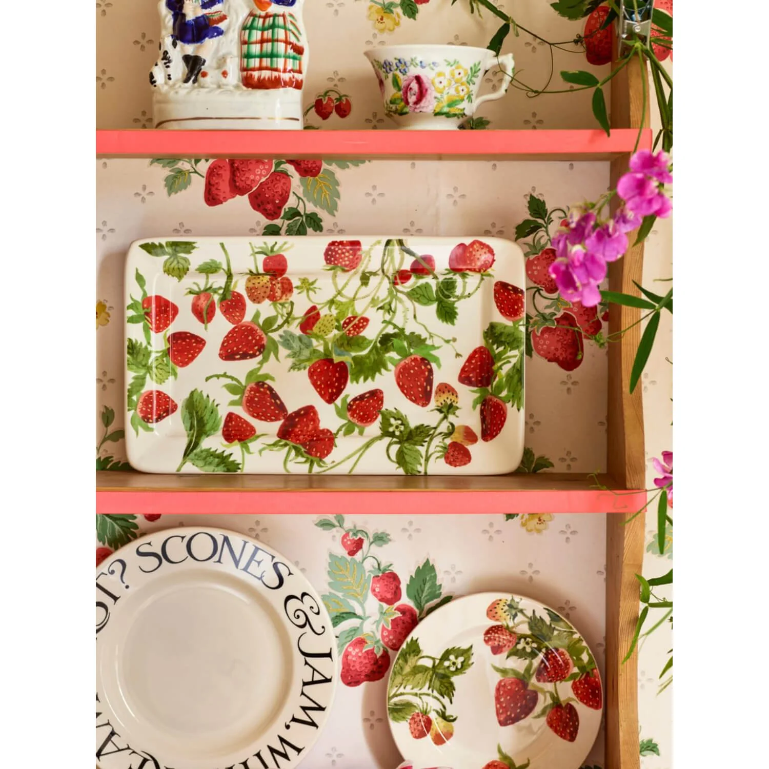 Emma Bridgewater Earthenware 6 1/2" Plate - Strawberries - Image 6