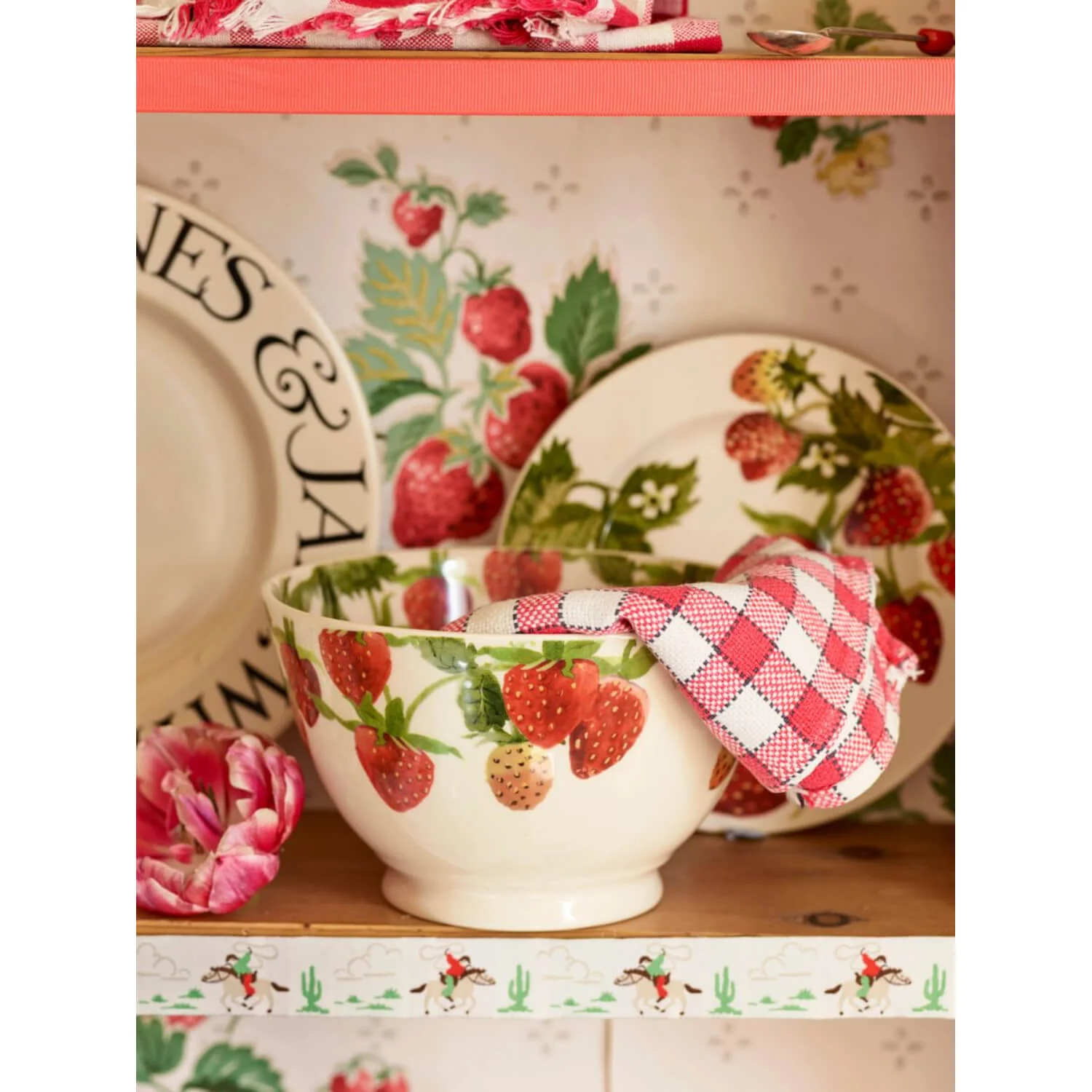 Emma Bridgewater Earthenware 6 1/2" Plate - Strawberries - Image 7