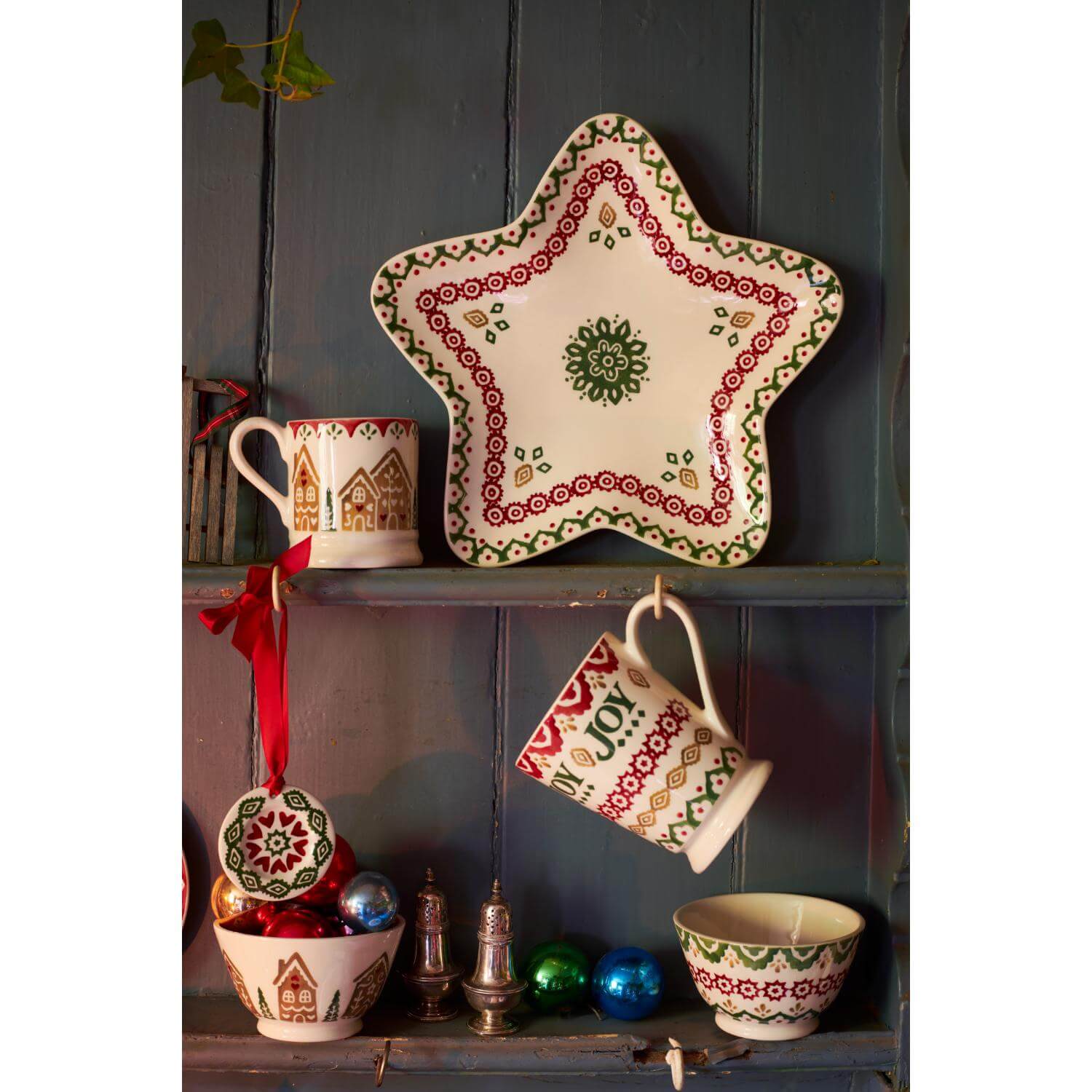 Emma Bridgewater Earthenware Medium Star Plate - Christmas Joy - Image 3