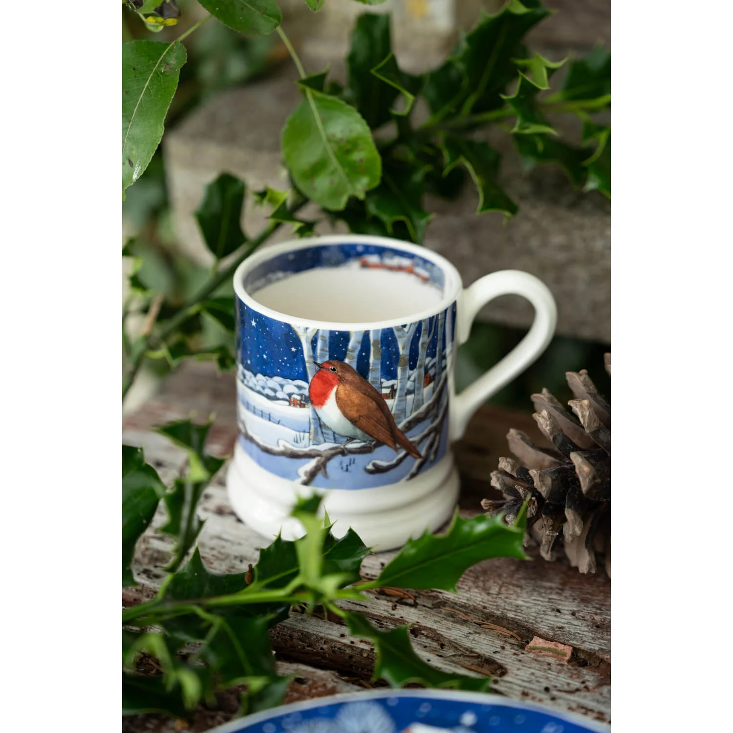 Emma Bridgewater Festive Half Pint Mug - Midnight Robin - Image 6