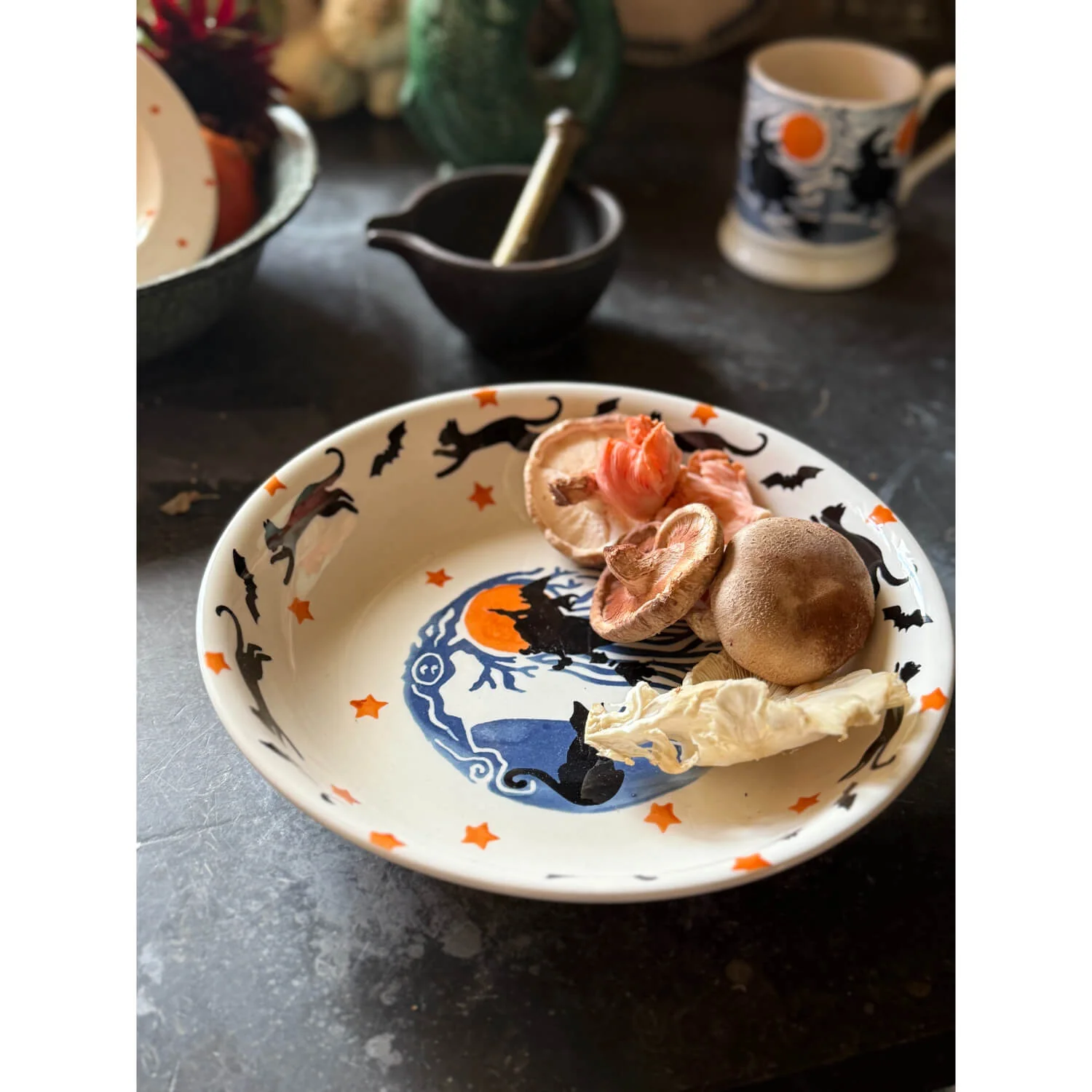 Emma Bridgewater The Wise Witches 23cm Medium Pasta Bowl - Image 3