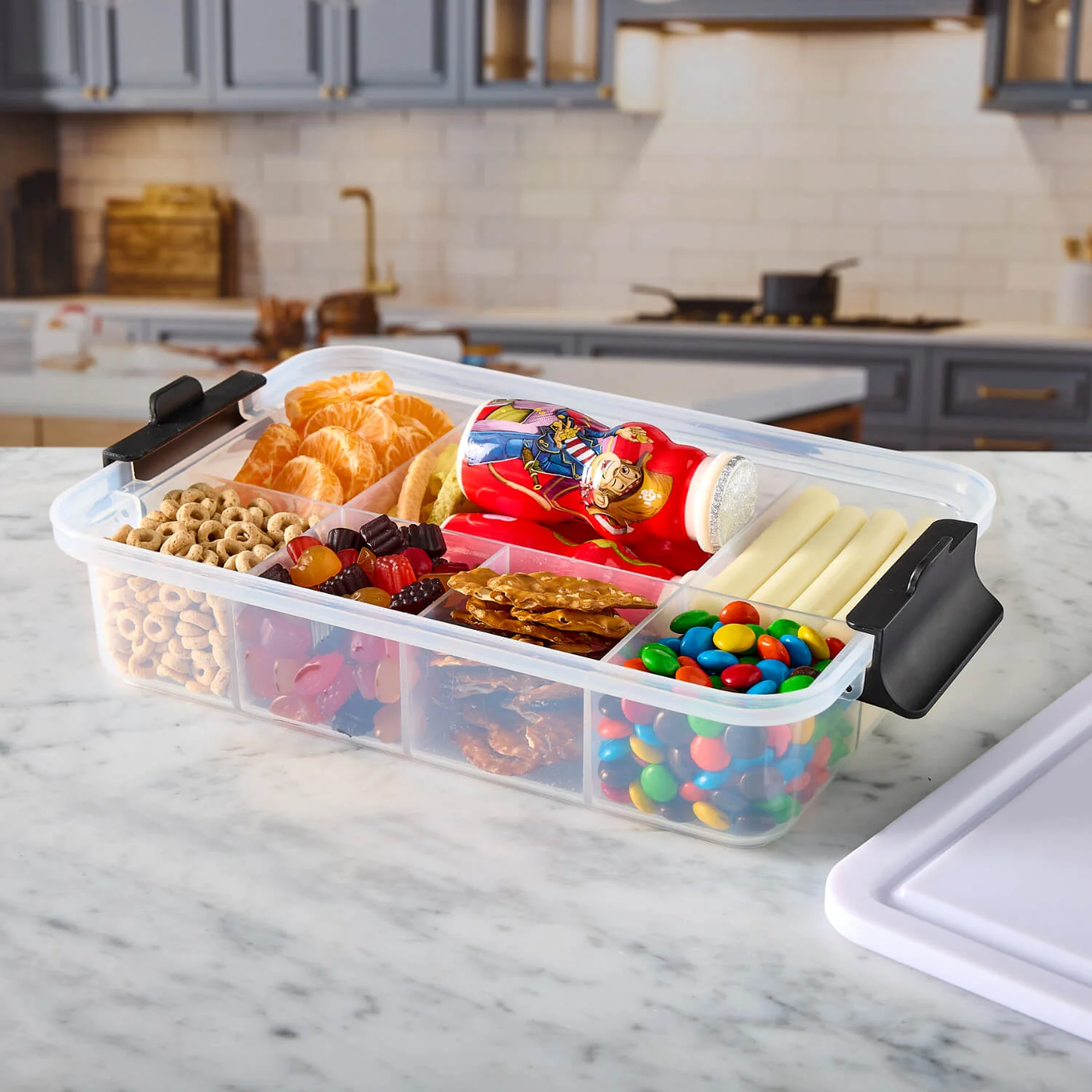 Farberware Build-a-Board 20cm x 32cm Snacklebox Polypropylene Board with Lid - Small - Image 10