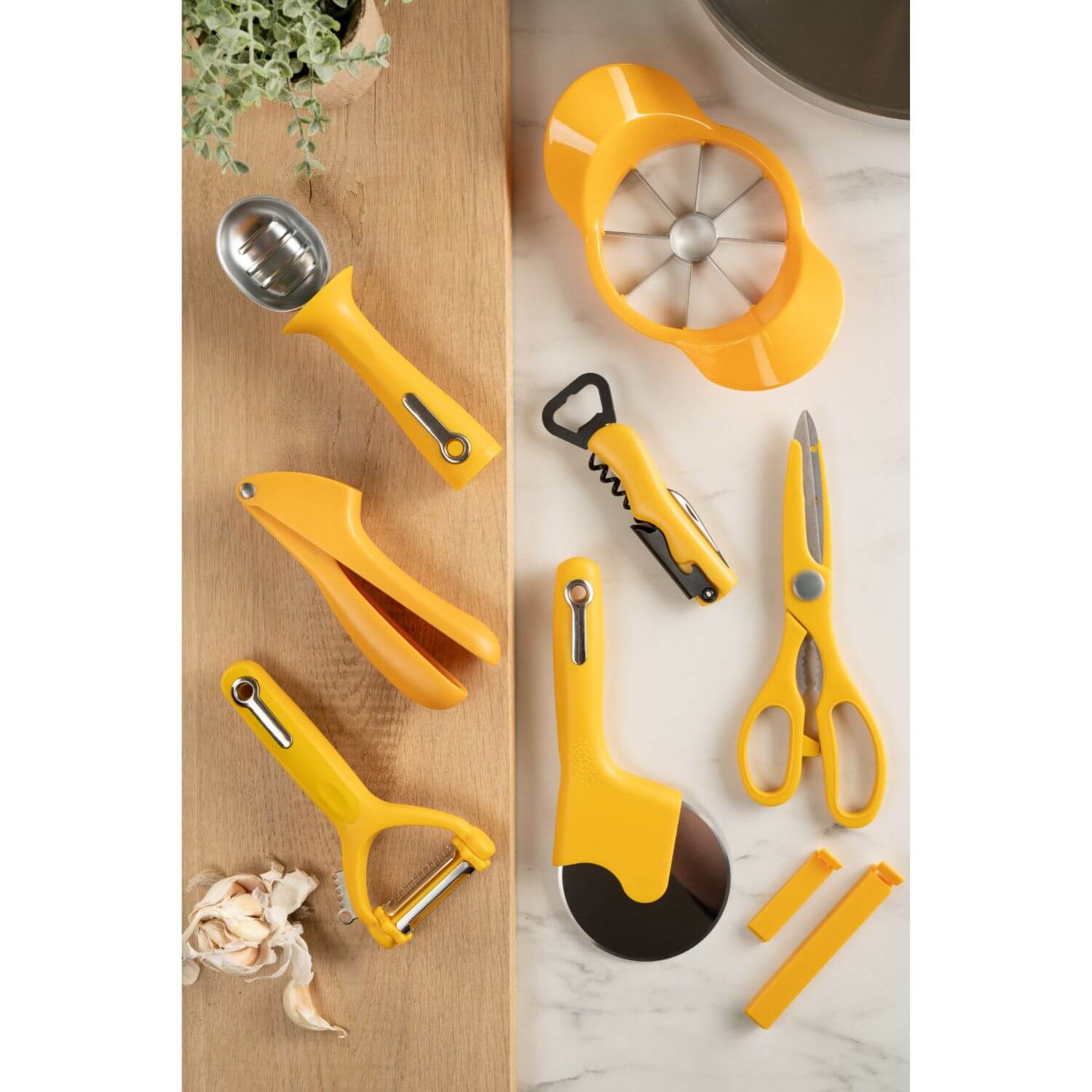 Fusion Twist Ice Cream Scoop - Yellow - Image 3