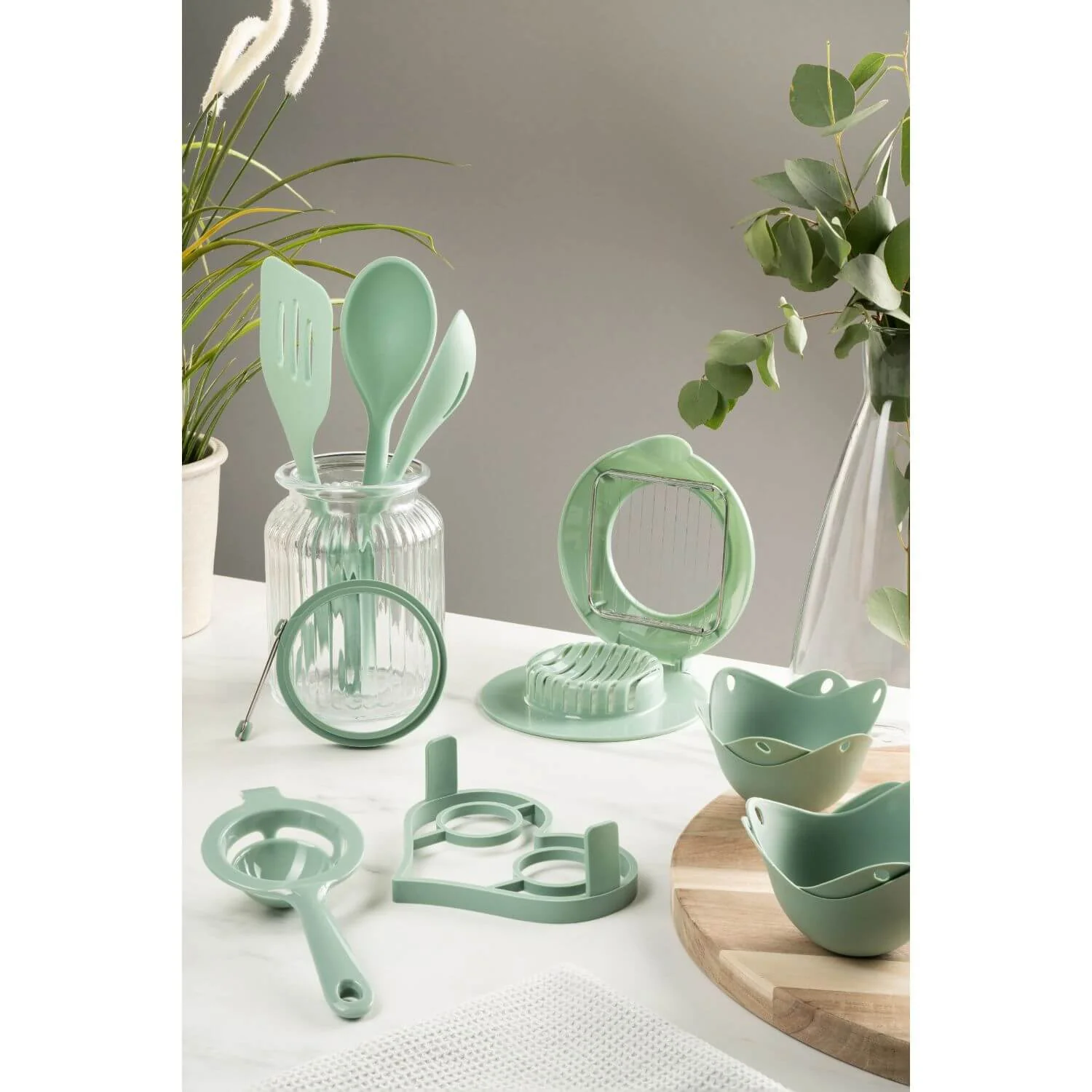 Fusion Twist Silicone Slotted Turner - Mint - Image 4