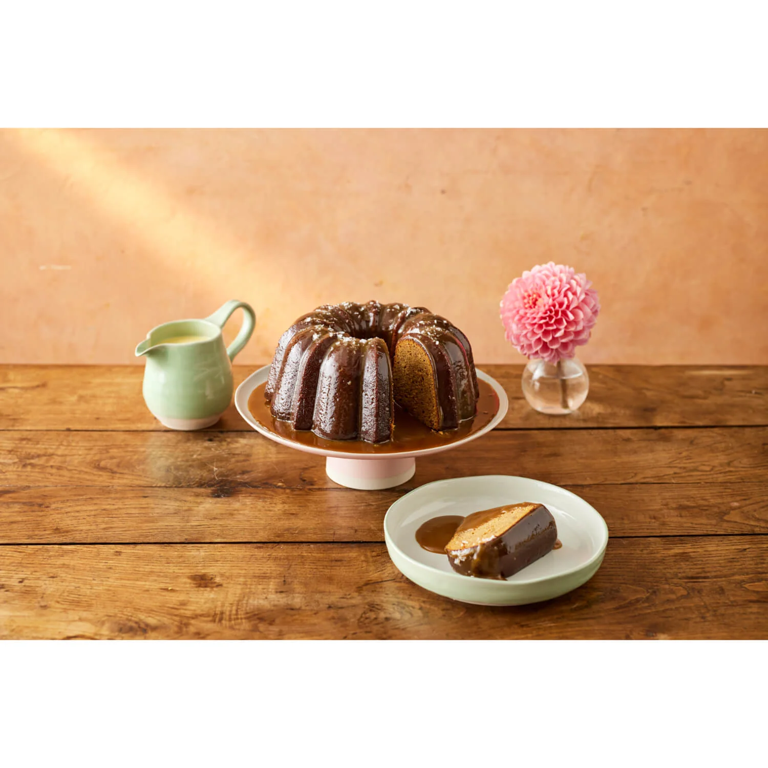 Jamie Oliver Big Love Stoneware Showstopper Cake Stand - Pink - Image 6