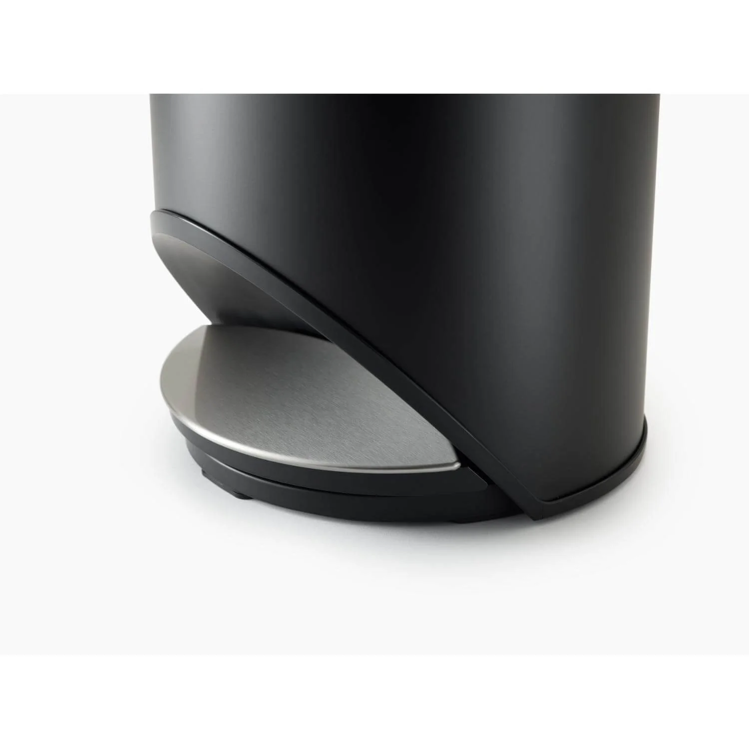 Joseph Joseph Arc 30 Litre Easy-Push Pedal Bin - Carbon Black - Image 3