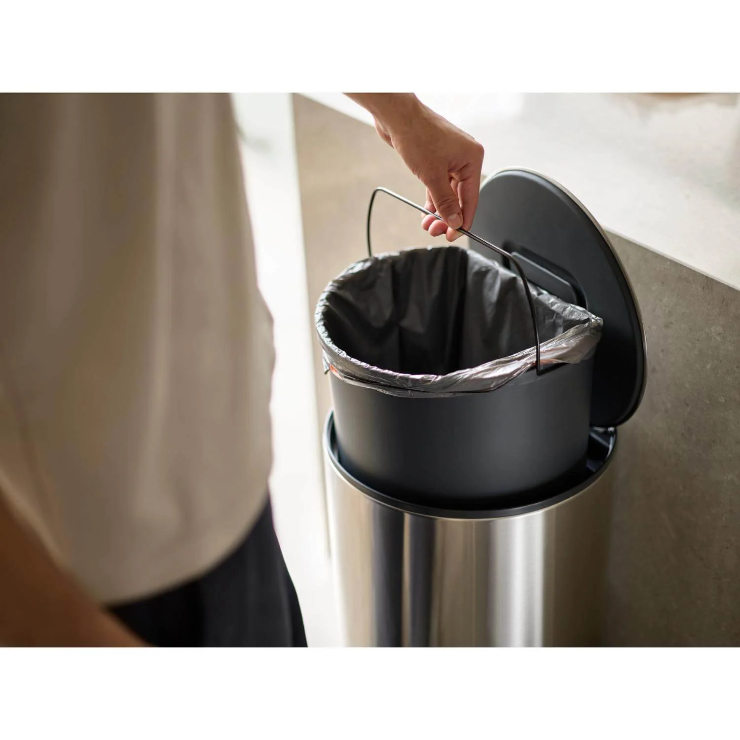 Joseph Joseph Arc 30 Litre Easy-Push Pedal Bin - Stainless Steel - Image 6