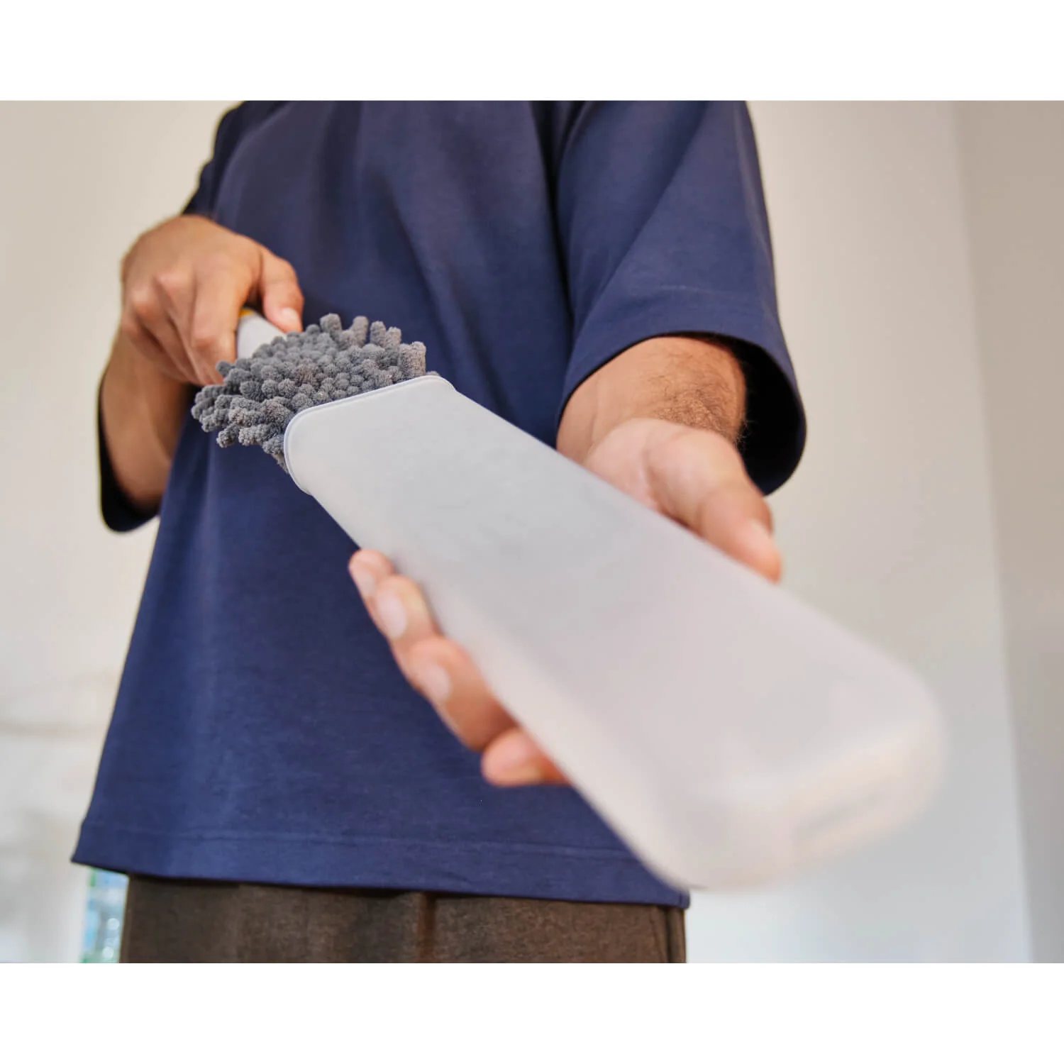 Joseph Joseph  CleanTech™ 3-in1 Duster With Storage Cover - Image 10
