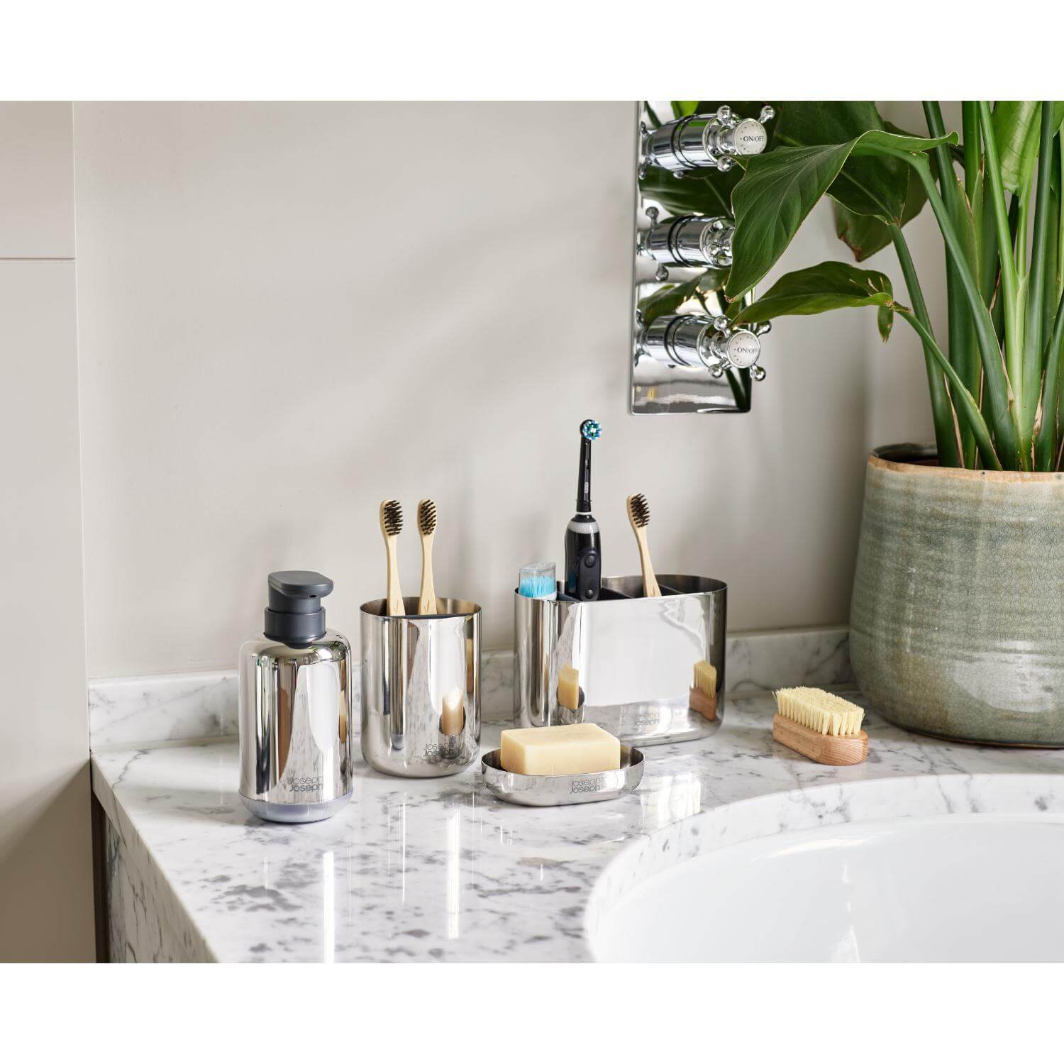 Joseph Joseph EasyStore Luxe Stainless Steel Large Toothbrush Caddy - Image 8