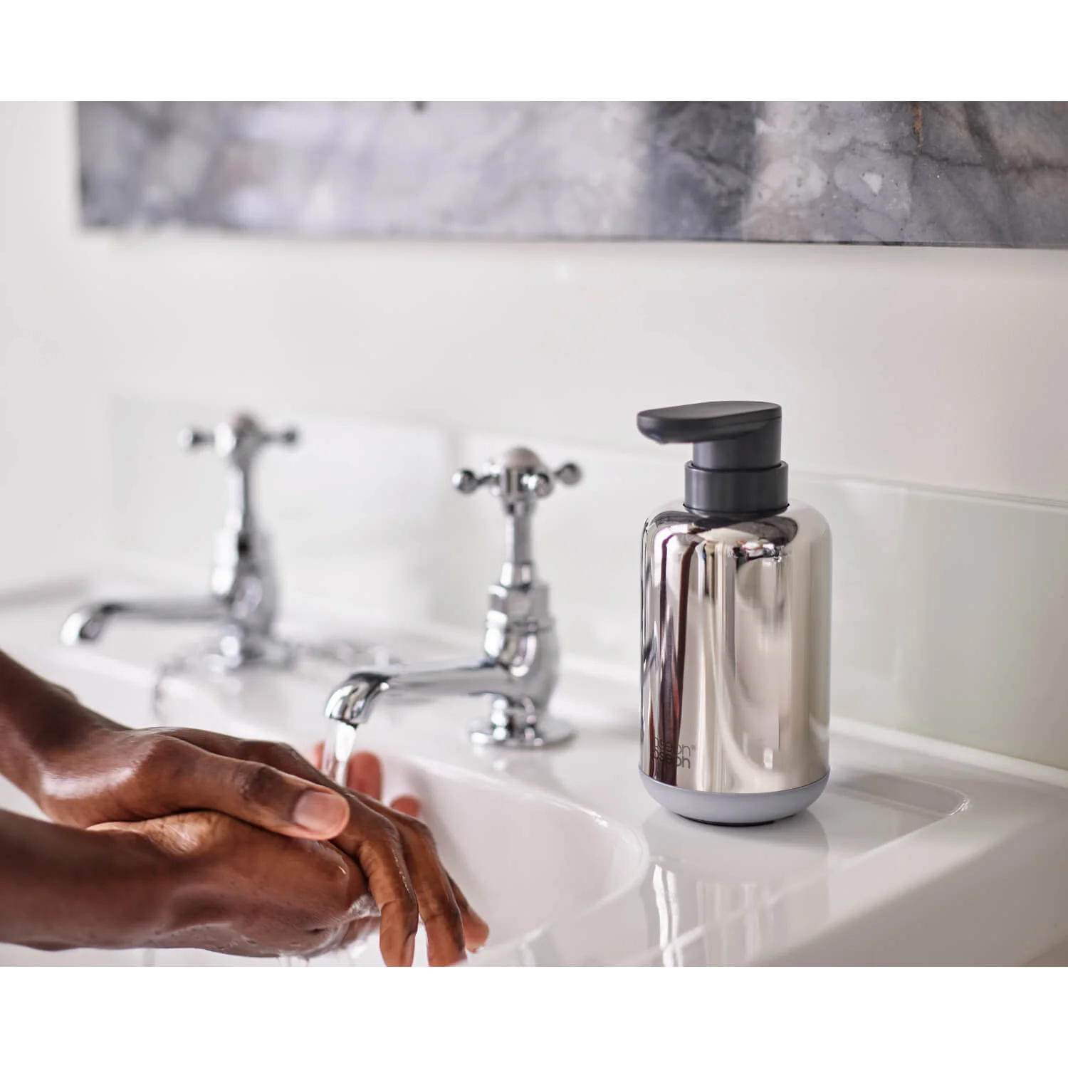 Joseph Joseph EasyStore Luxe Stainless Steel Soap Pump - Image 6