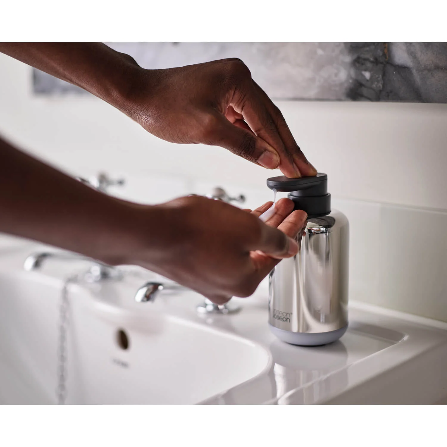 Joseph Joseph EasyStore Luxe Stainless Steel Soap Pump - Image 8
