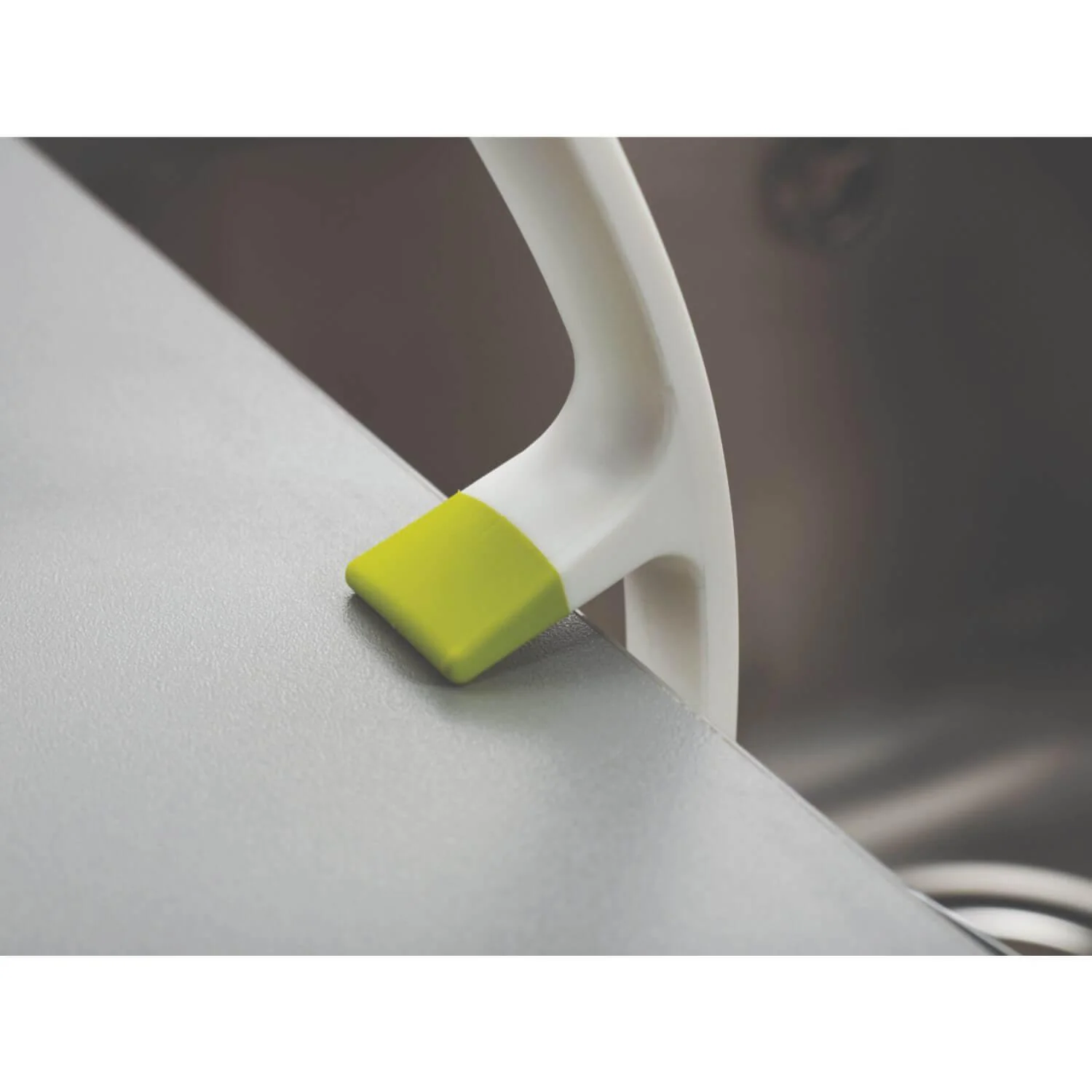 Joseph Joseph Edge Dish Brush - Green - Image 4