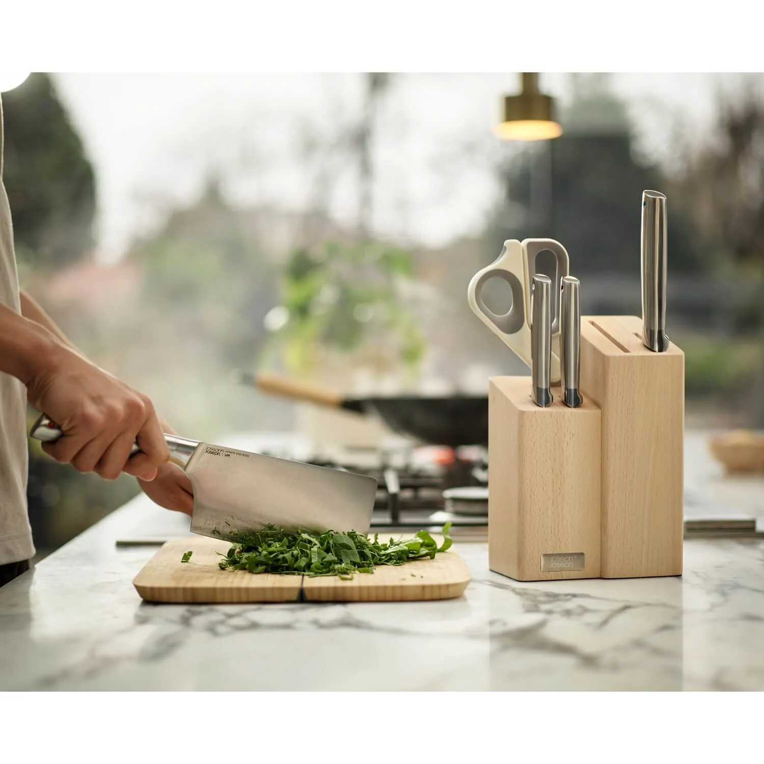 Joseph Joseph Elevate Fusion 5-Piece Knife & Scissor Set with Beechwood Block - Image 13