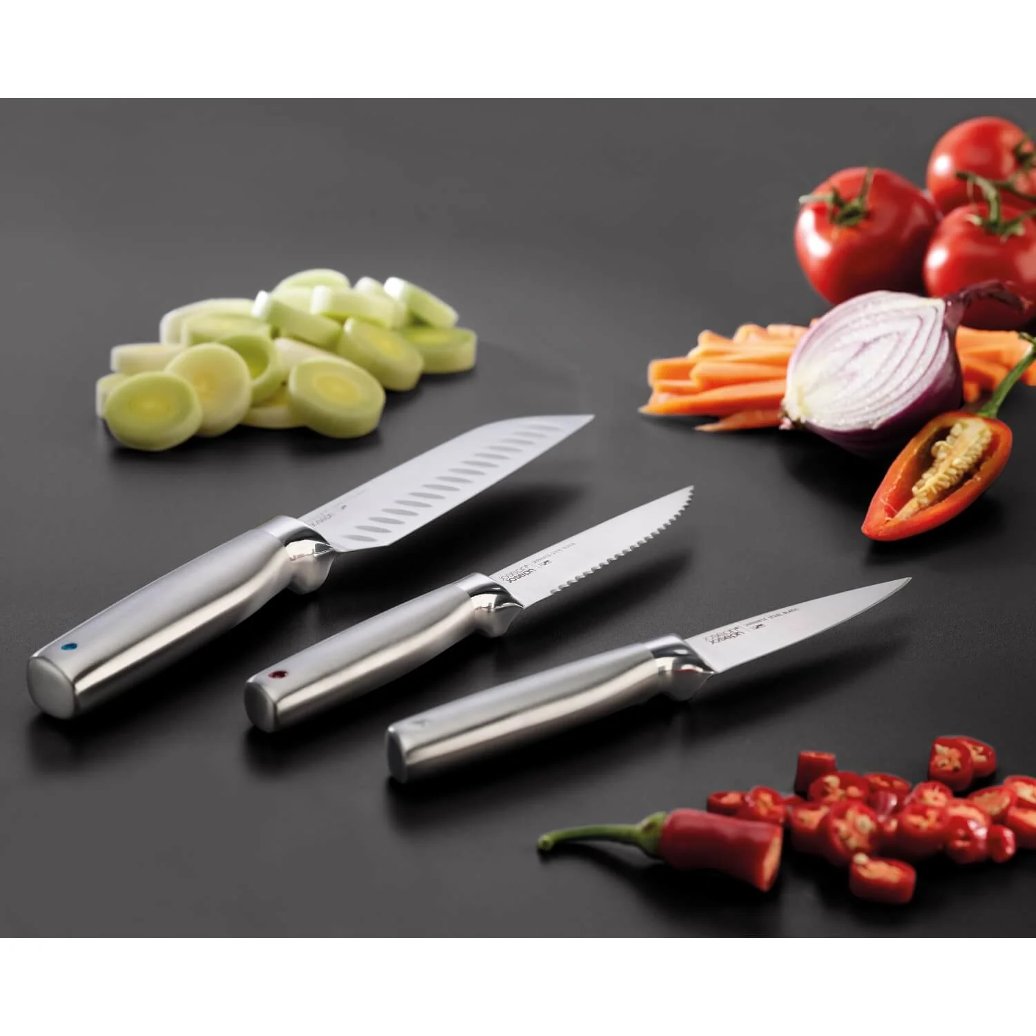 Joseph Joseph Elevate Fusion 5-Piece Knife & Scissor Set with Beechwood Block - Image 17