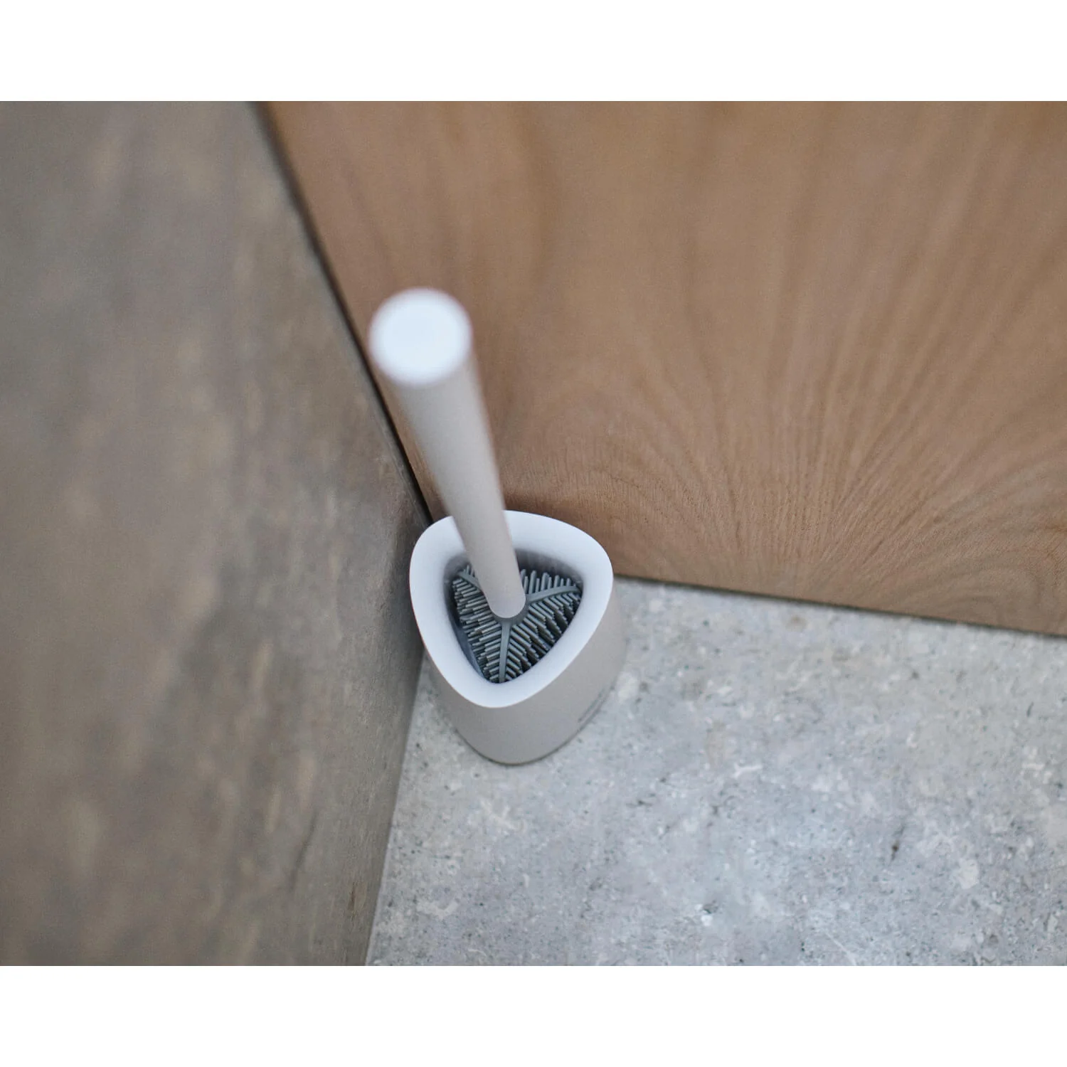 Joseph Joseph Flex™ 360 Lite Toilet Brush - Matte White - Image 10