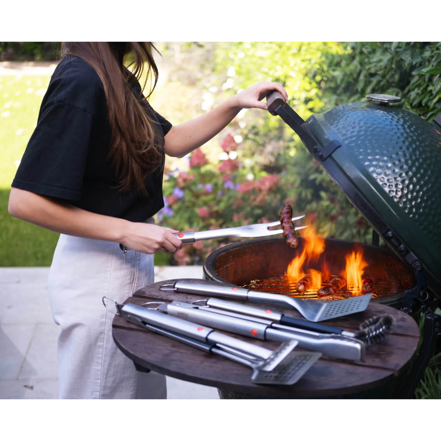 Joseph Joseph GrillOut™ BBQ Retractable Cleaning Brush - Image 9