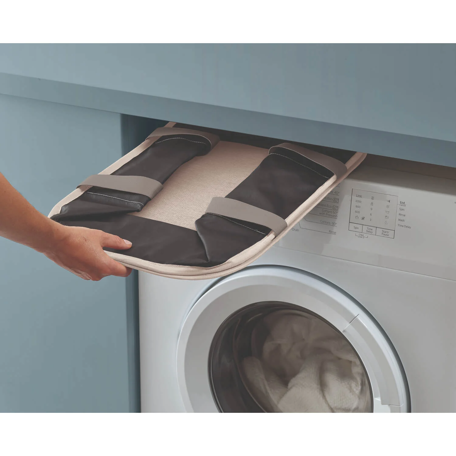 Joseph Joseph Hold-All™ Collapsible 35L Laundry Basket - Ecru - Image 4