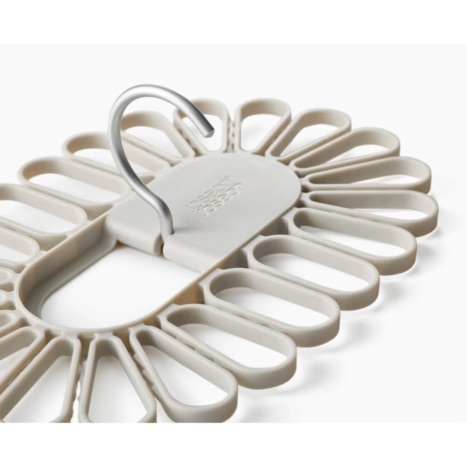 Joseph Joseph Petal™ 22 Piece QuickGrip Small Items Hanger - Ecru - Image 3
