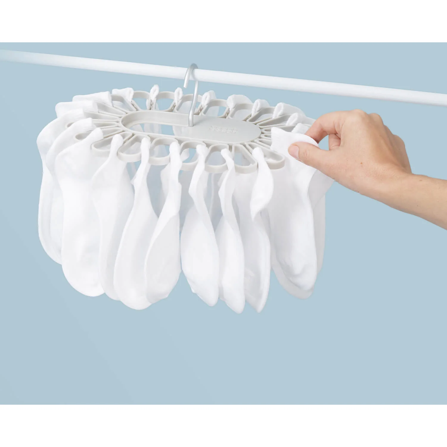 Joseph Joseph Petal™ 22 Piece QuickGrip Small Items Hanger - Ecru - Image 7