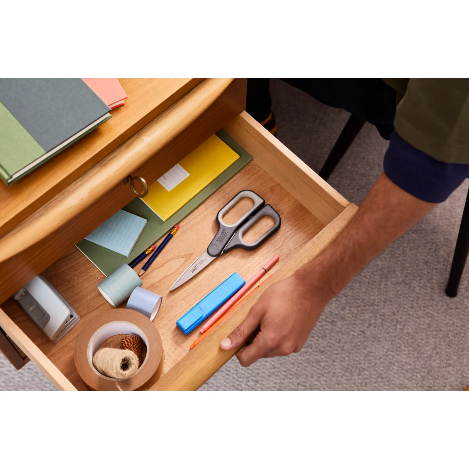 Joseph Joseph PlusCut Scissors with Integrated Box Cutter - Grey - Image 7