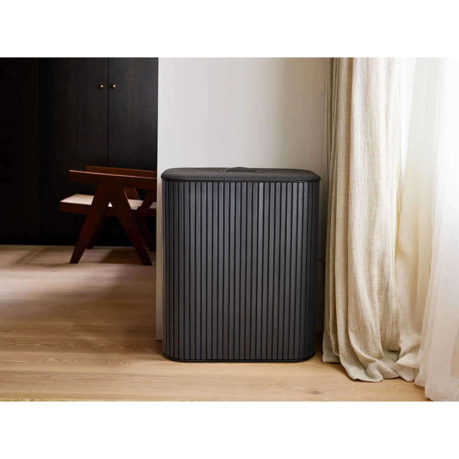 Joseph Joseph Tota Luxe 90 Litre Laundry Separation Bamboo Basket - Black - Image 11