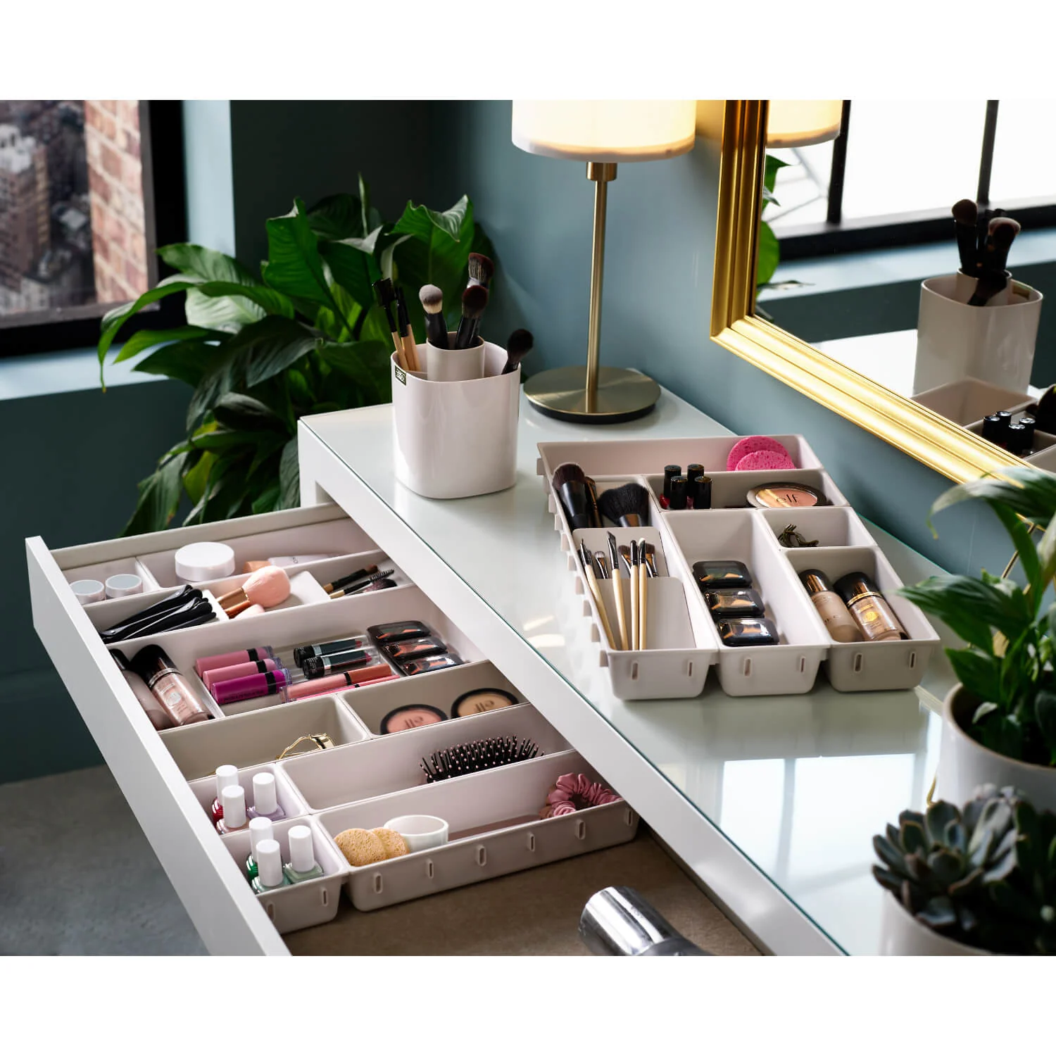Joseph Joseph Viva 12-Piece Make-Up Drawer Organiser Set - Shell - Image 12