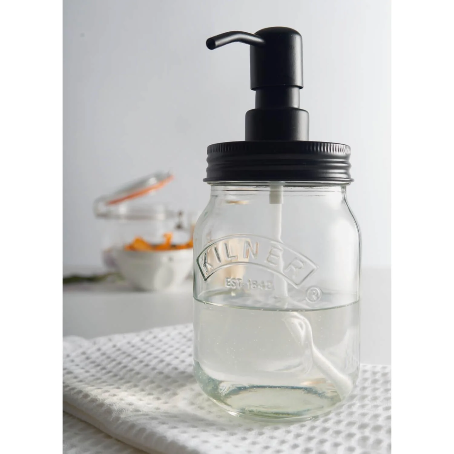 Kilner Glass Liquid Soap & Lotion Dispenser - Image 3