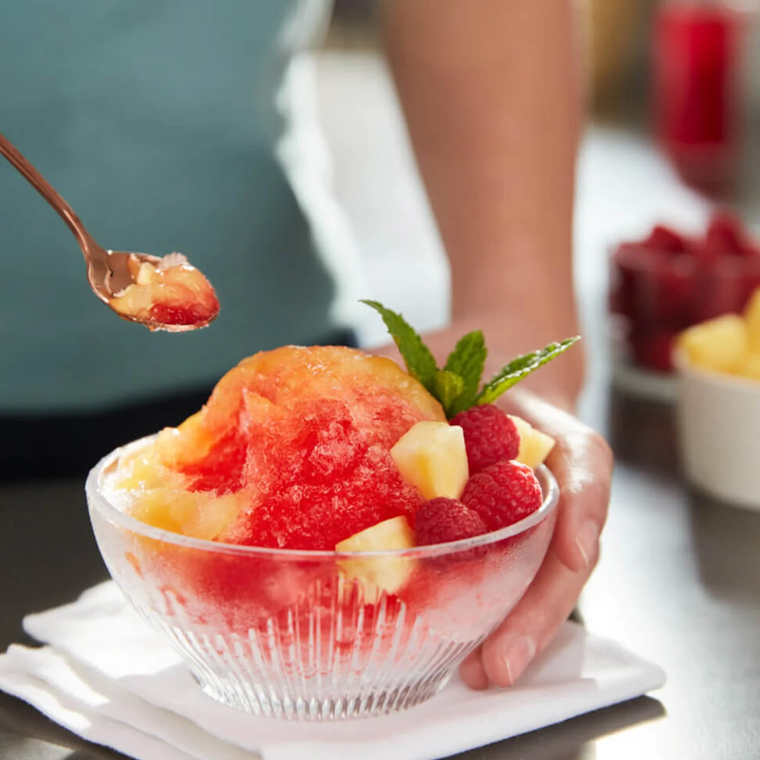 KitchenAid Artisan 5KSMSIA Shave Ice Maker Attachment - Image 9