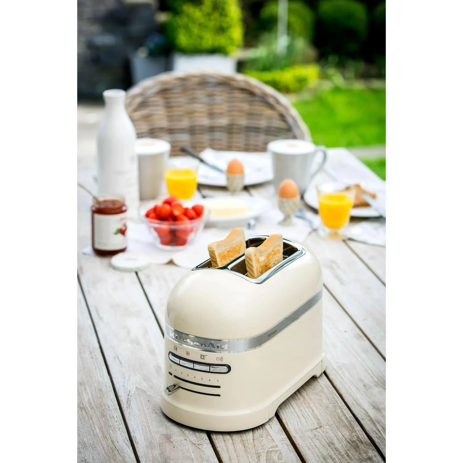 KitchenAid Artisan 5KMT2204BAC 2 Slice Toaster - Almond Cream - Image 3