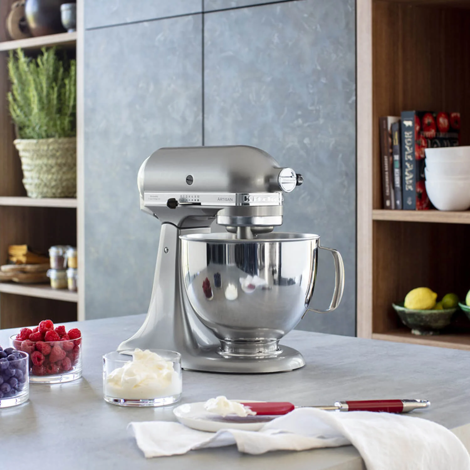 KitchenAid 125 Artisan Tilt-Head Stand Mixer - Contour Silver - Image 6